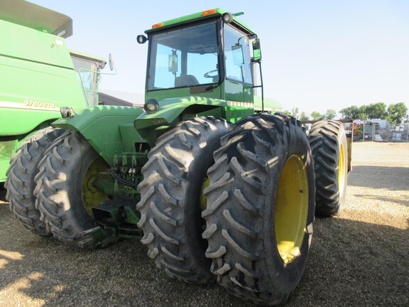 1979 John Deere 8640 Tractor 4WD