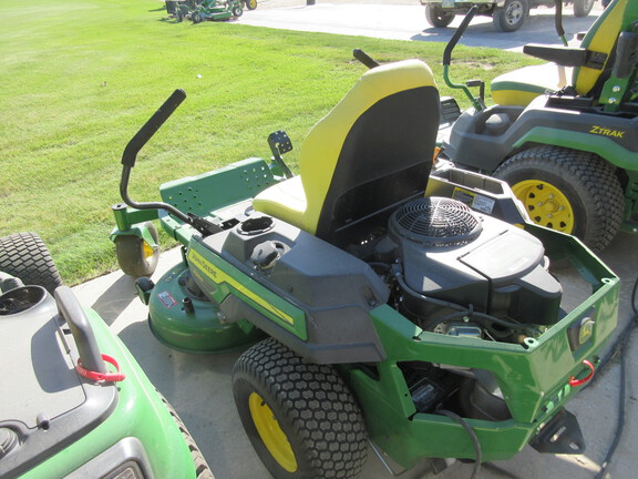 2023 John Deere Z320M Mower/Zero Turn