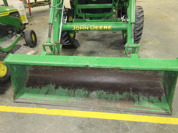 2019 John Deere 4052R Tractor Compact