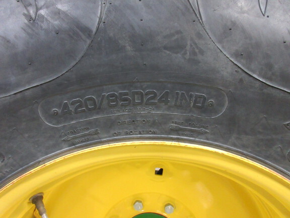 2019 John Deere 4052R Tractor Compact