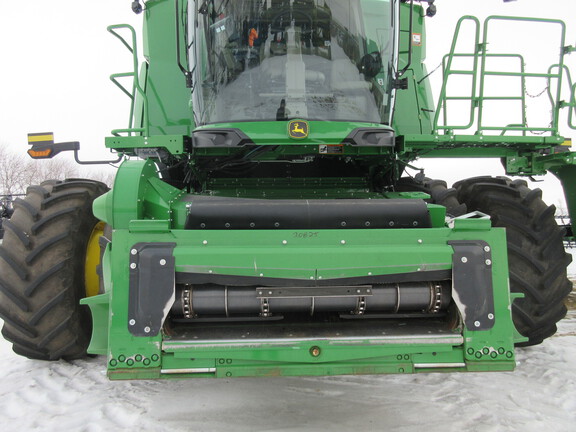 2025 John Deere X9 1000 Combine