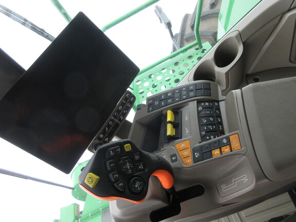 2025 John Deere X9 1000 Combine