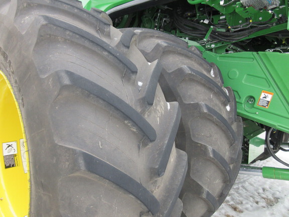 2025 John Deere X9 1000 Combine