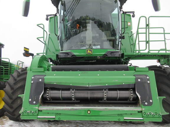 2025 John Deere X9 1000 Combine