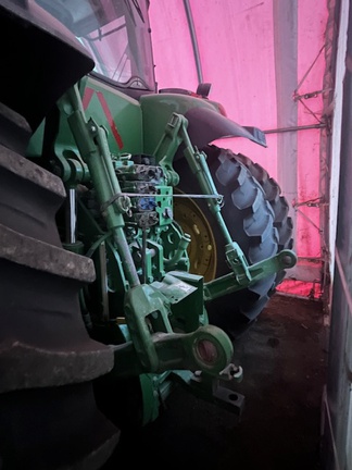 2015 John Deere 7210R Tractor