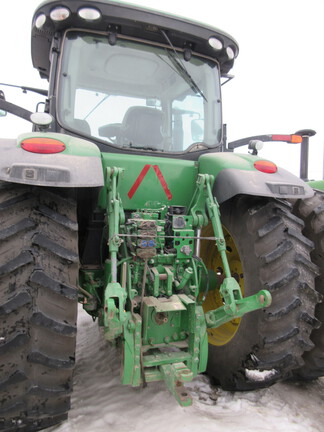 2015 John Deere 7210R Tractor