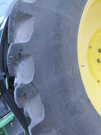 2015 John Deere 7210R Tractor