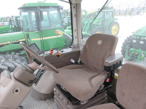 2015 John Deere 7210R Tractor