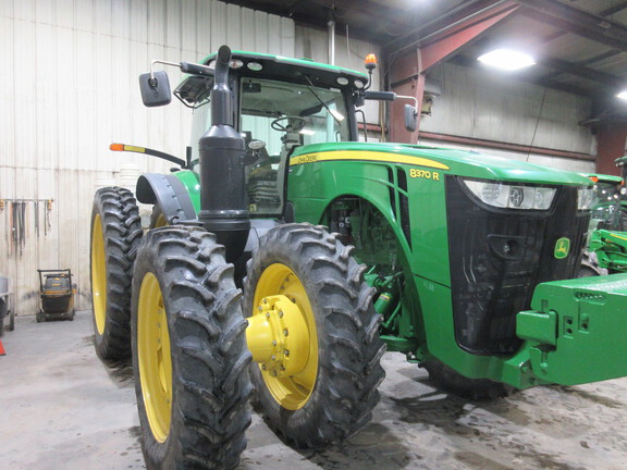 2017 John Deere 8370R Tractor