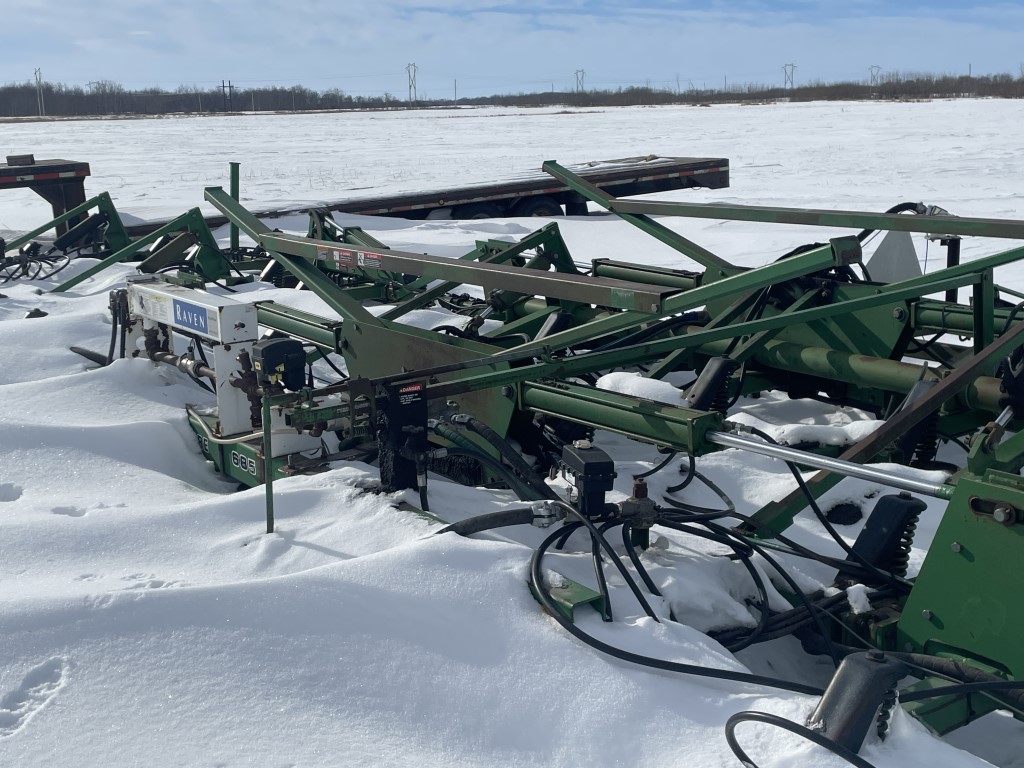 1986 John Deere 685 Chisel Plow