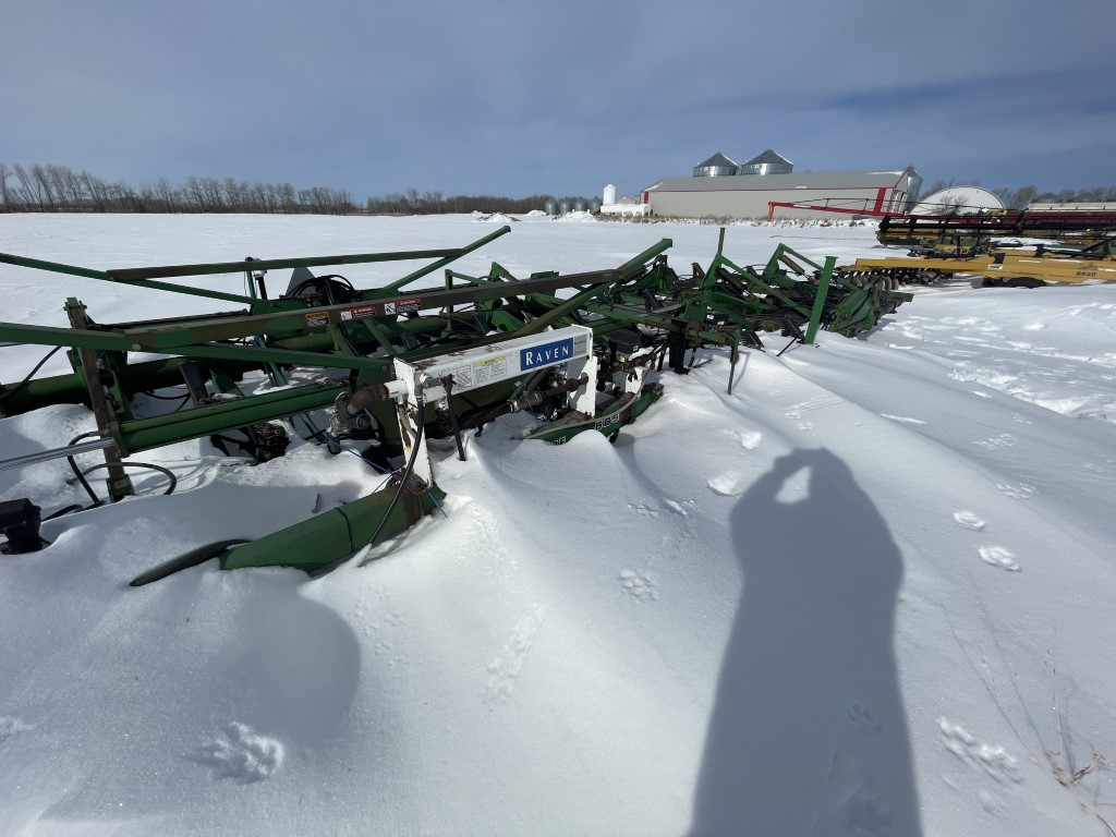 1986 John Deere 685 Chisel Plow