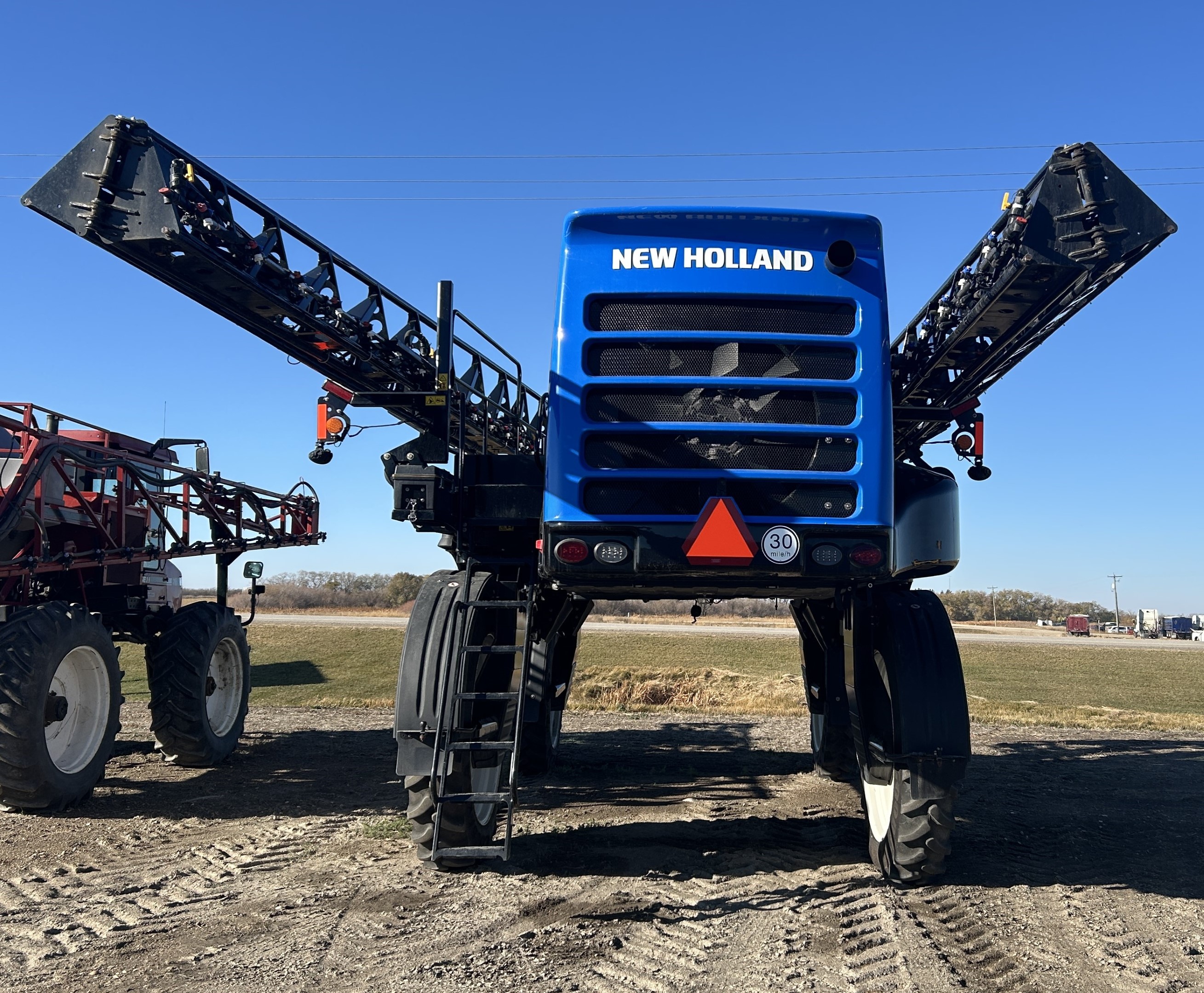 2022 New Holland SP.370F Sprayer/High Clearance