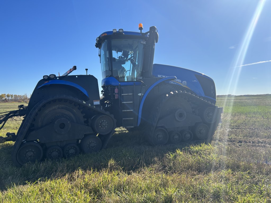 2014 New Holland T9.670 Tractor Rubber Track