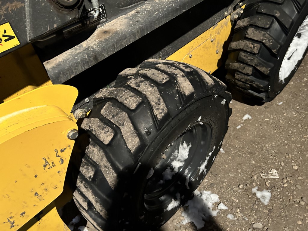 2021 New Holland L318 Skid Steer Loader