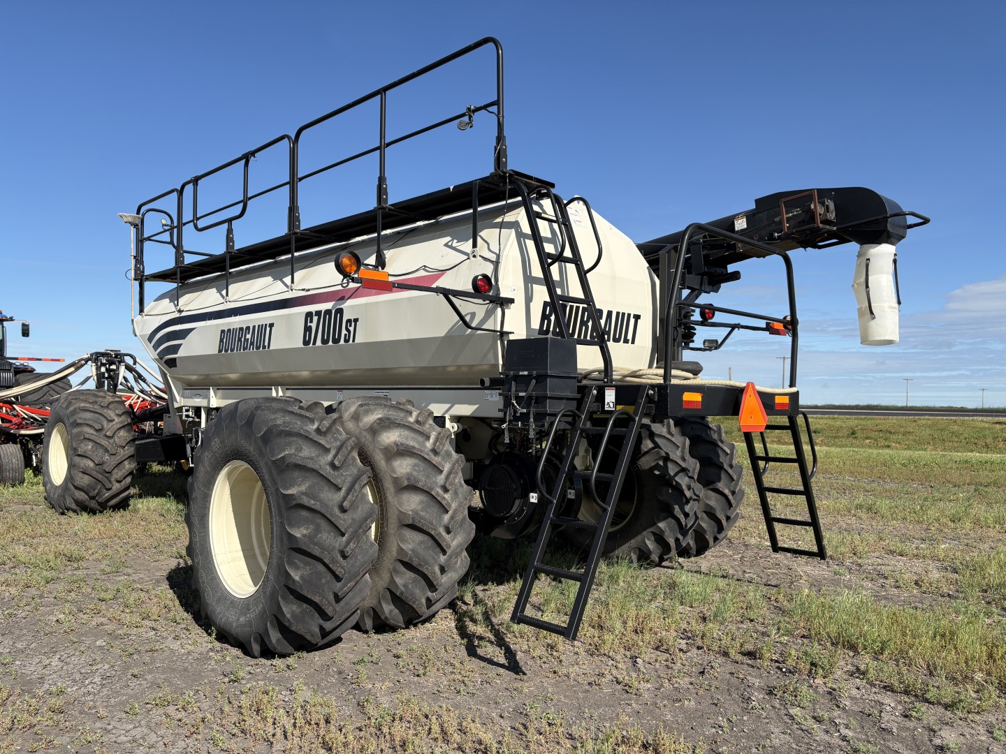2012 Bourgault 3320-76 Air Drill