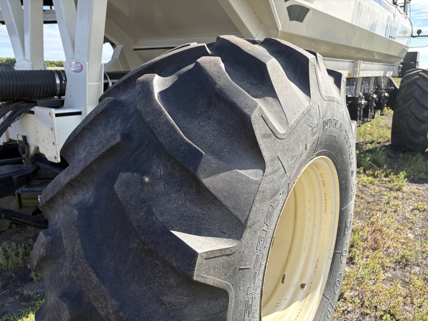 2012 Bourgault 3320-76 Air Drill