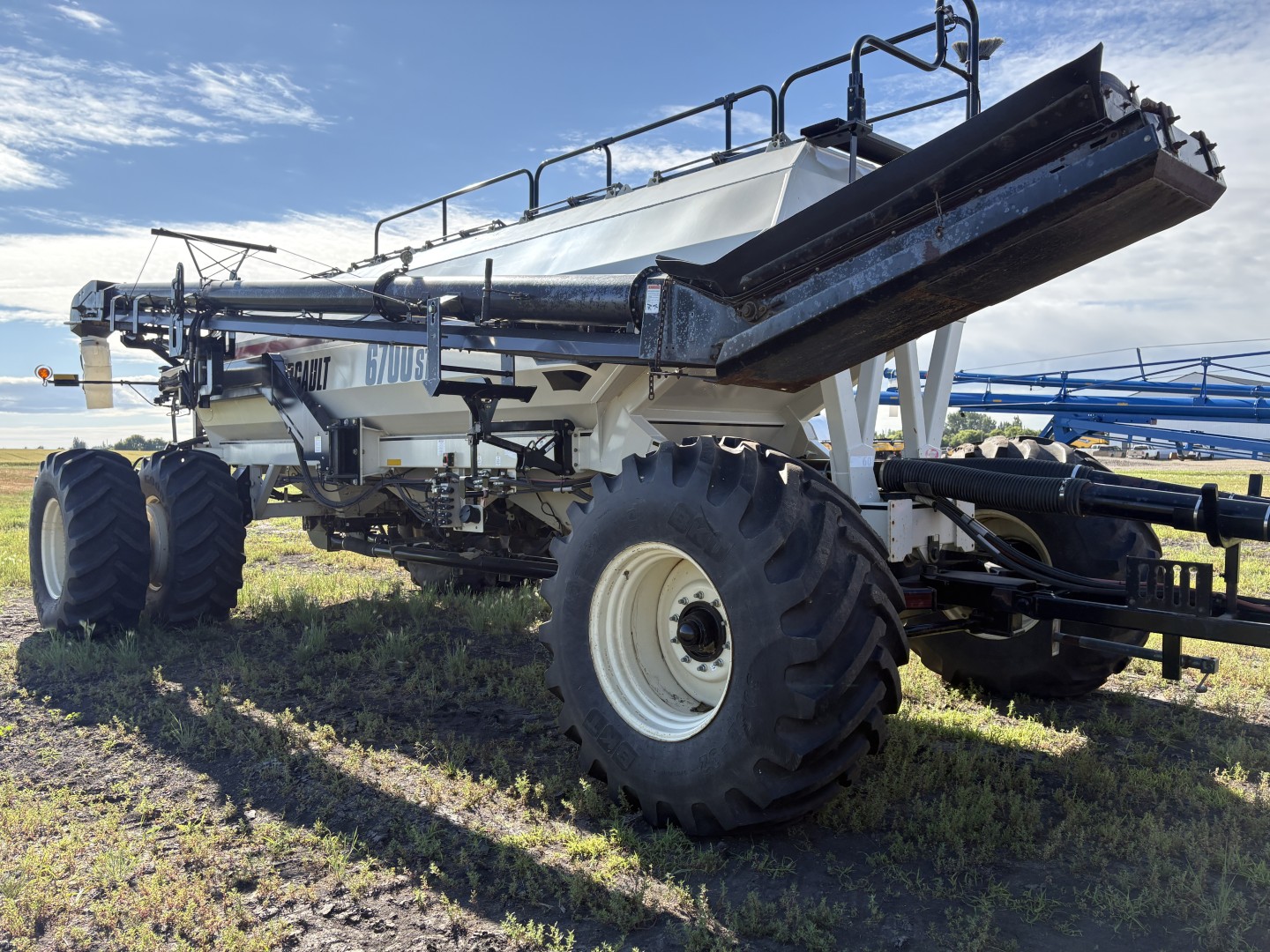 2012 Bourgault 3320-76 Air Drill