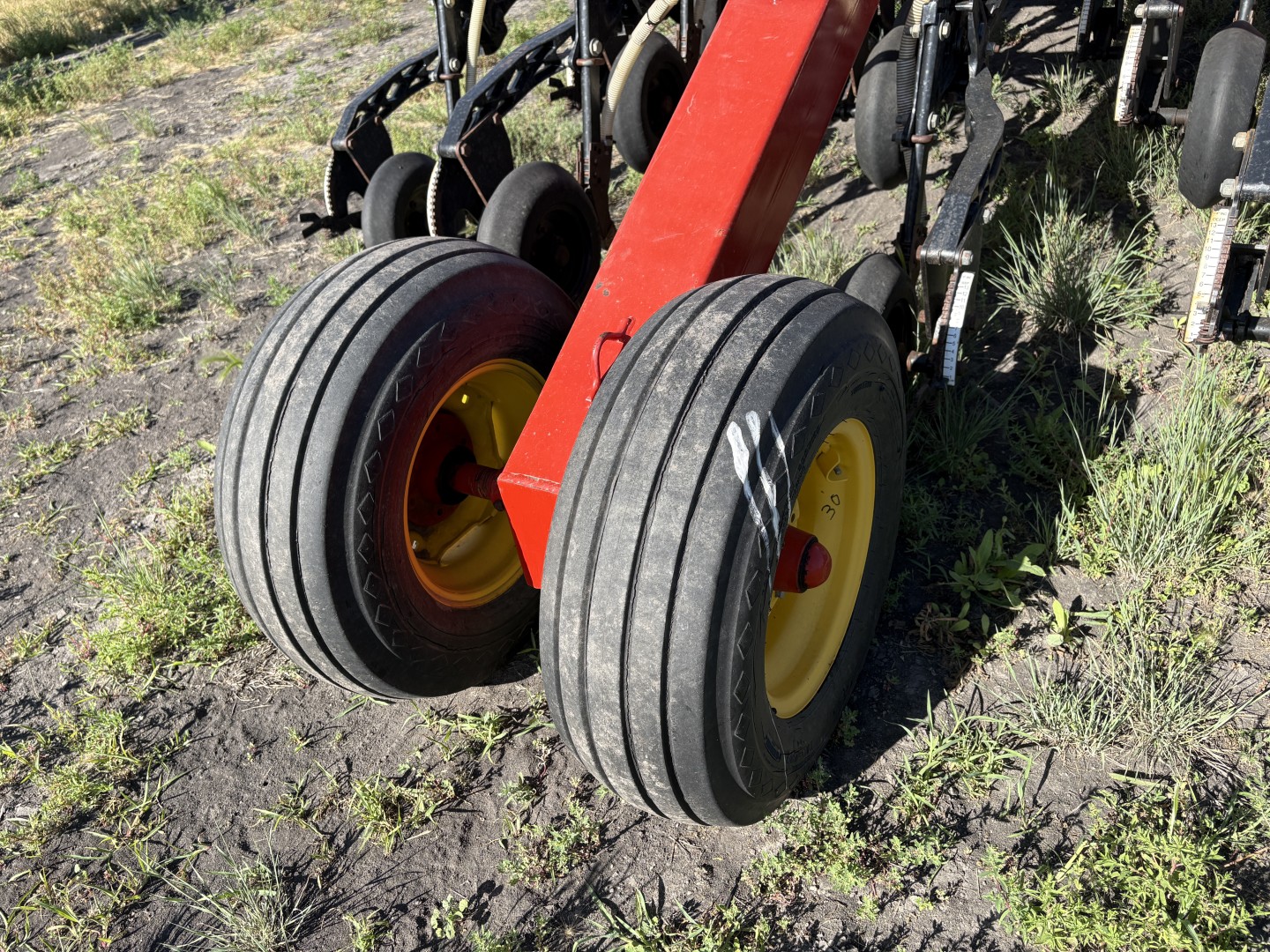 2012 Bourgault 3320-76 Air Drill