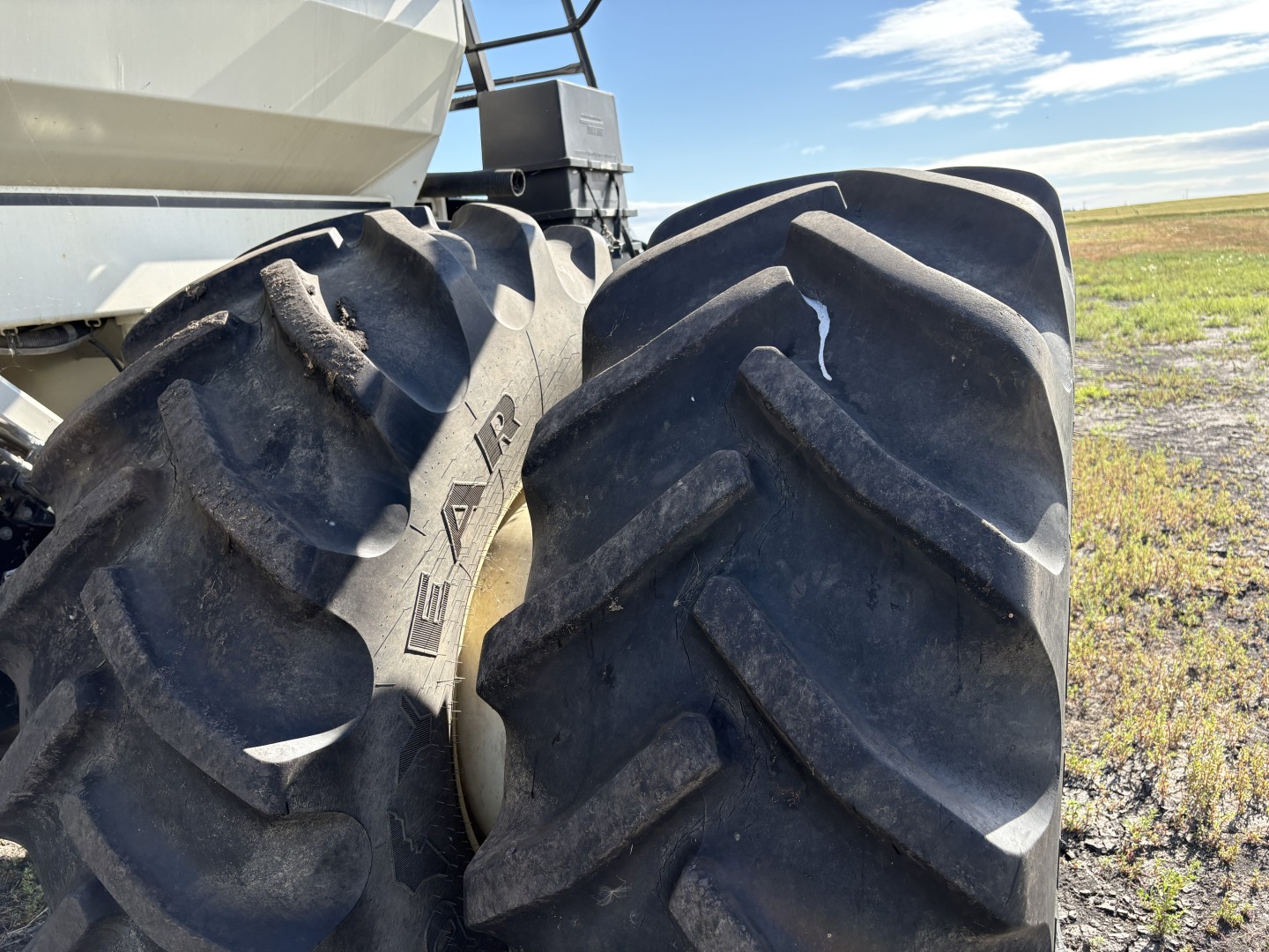 2012 Bourgault 3320-76 Air Drill