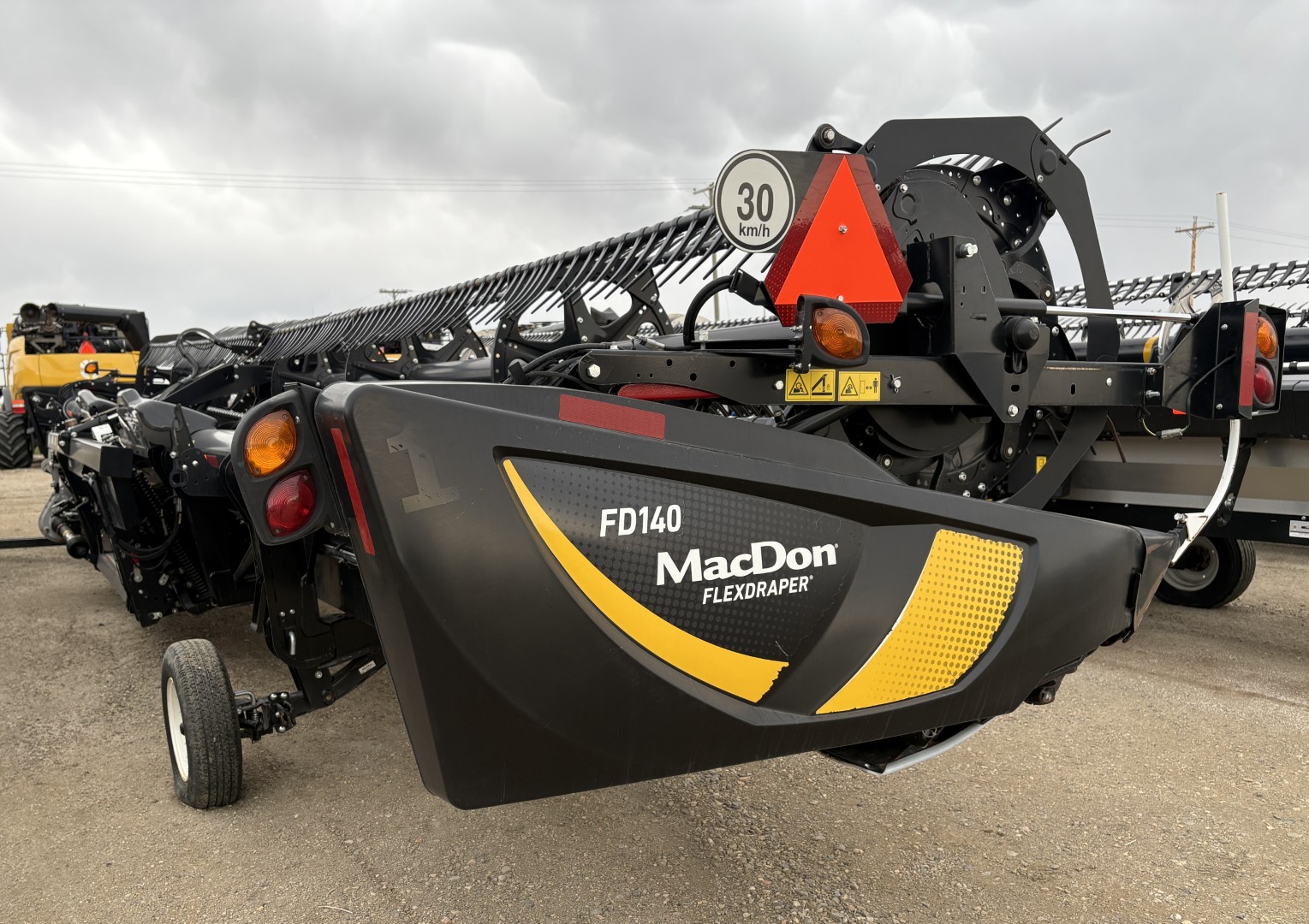 2021 MacDon FD140 Header Draper Flex