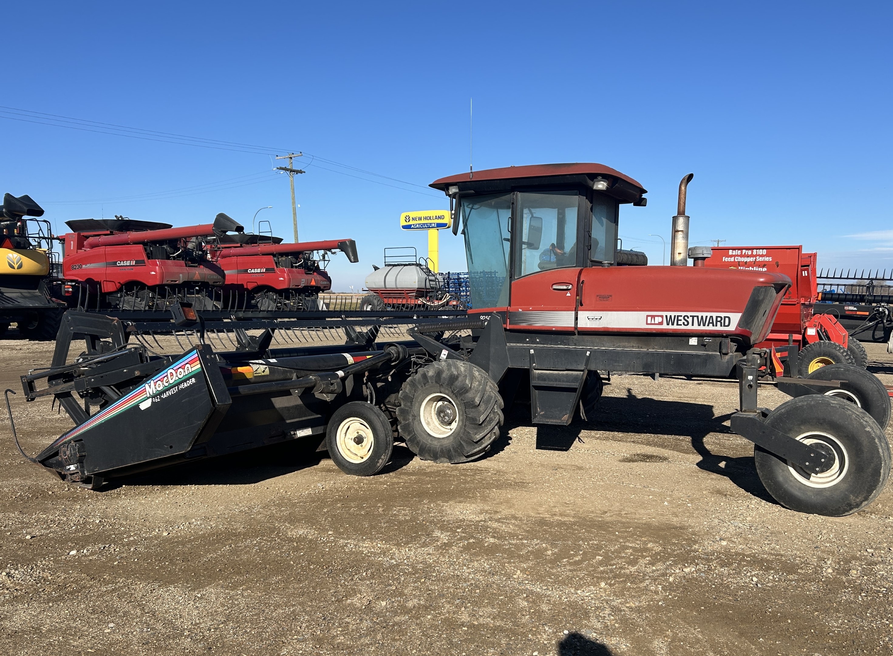 2001 MacDon 9250 Windrower