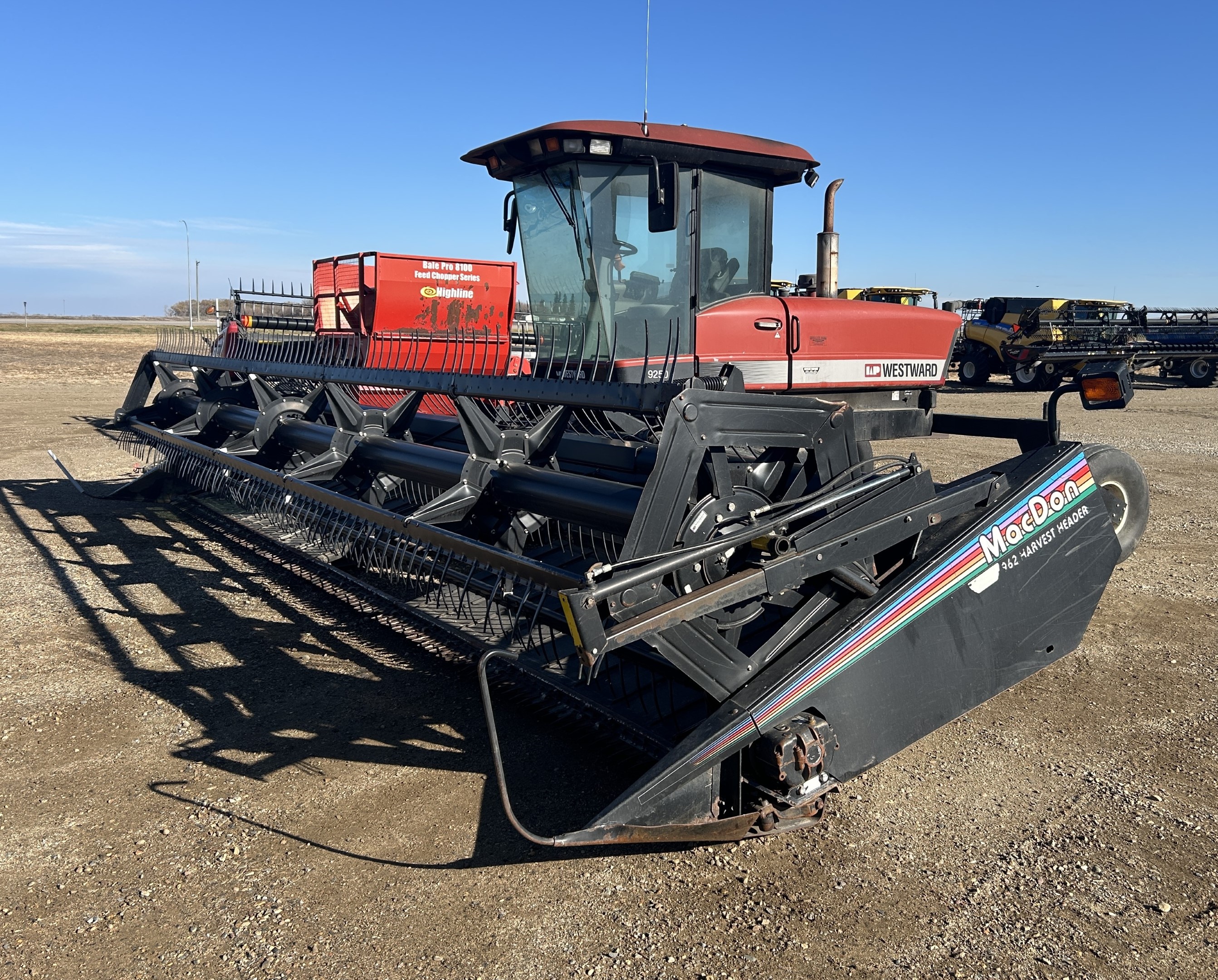 2001 MacDon 9250 Windrower