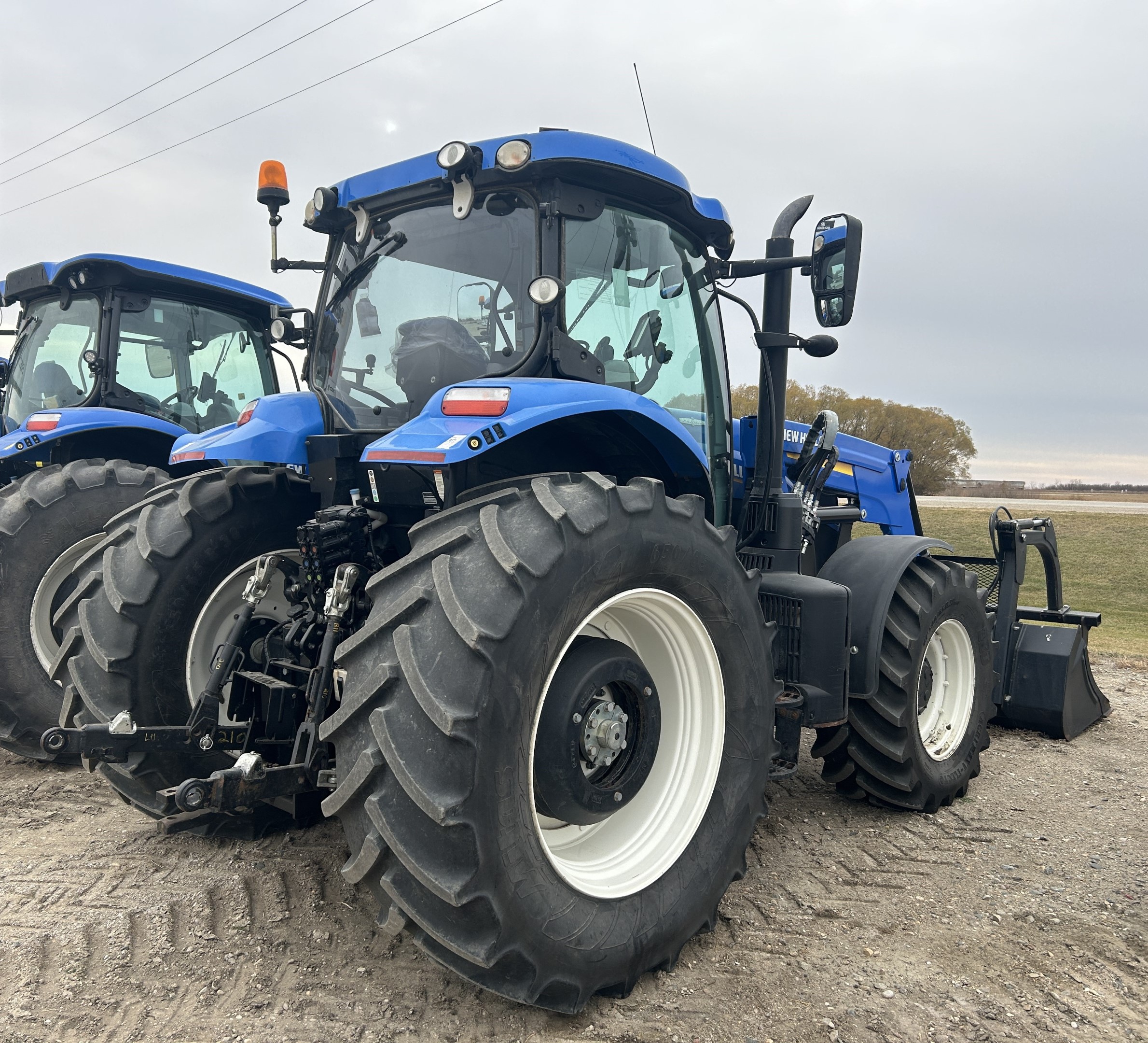 2015 New Holland T7.210 T4B Tractor