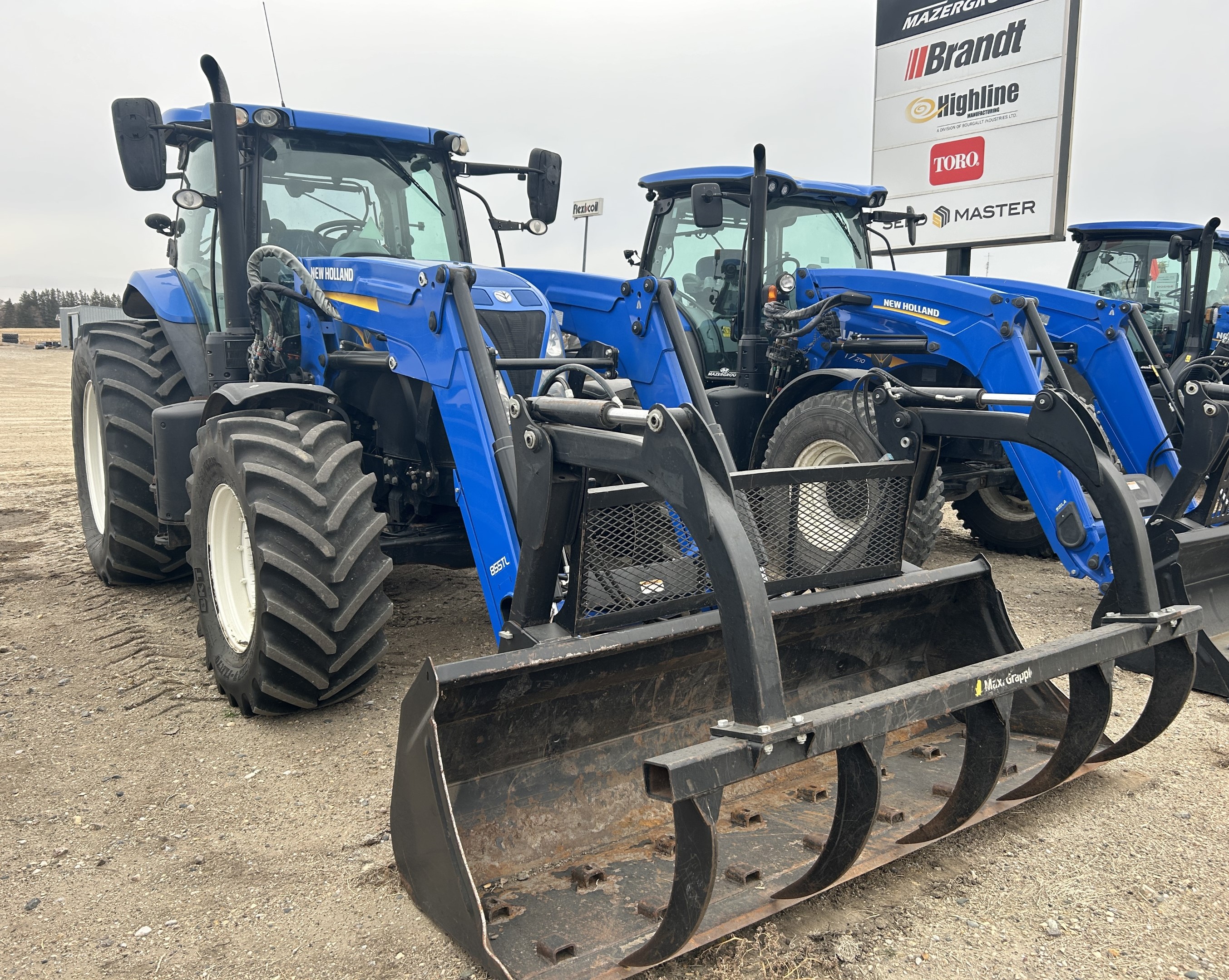 2015 New Holland T7.210 T4B Tractor