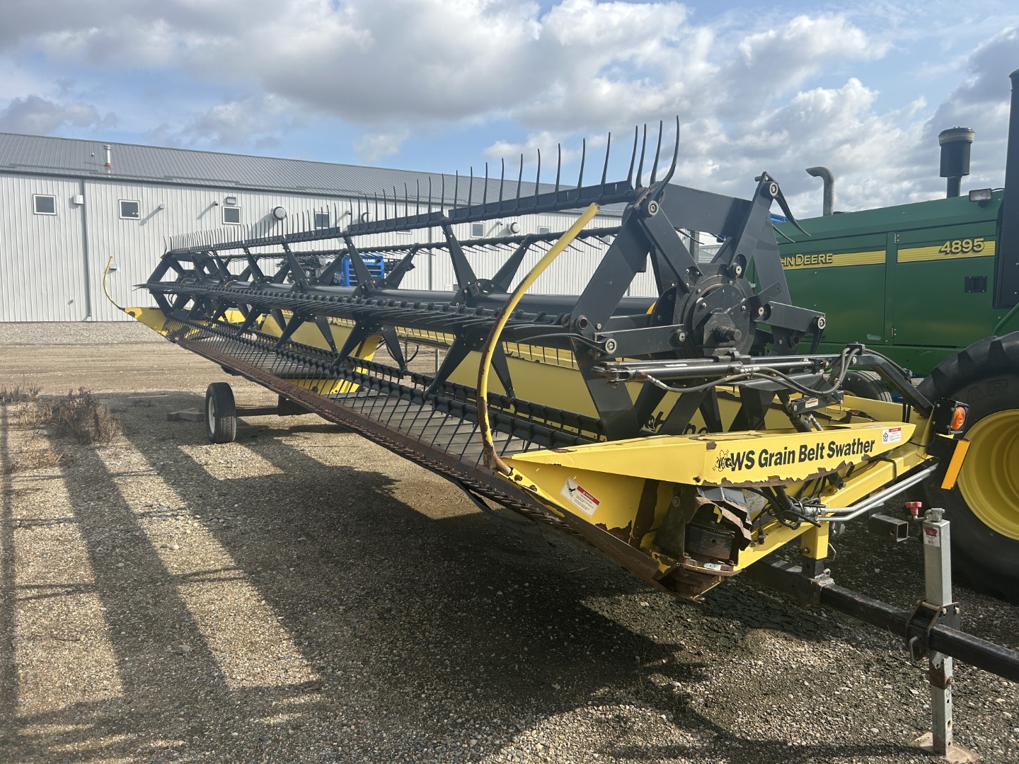 2008 John Deere 4895 Windrower
