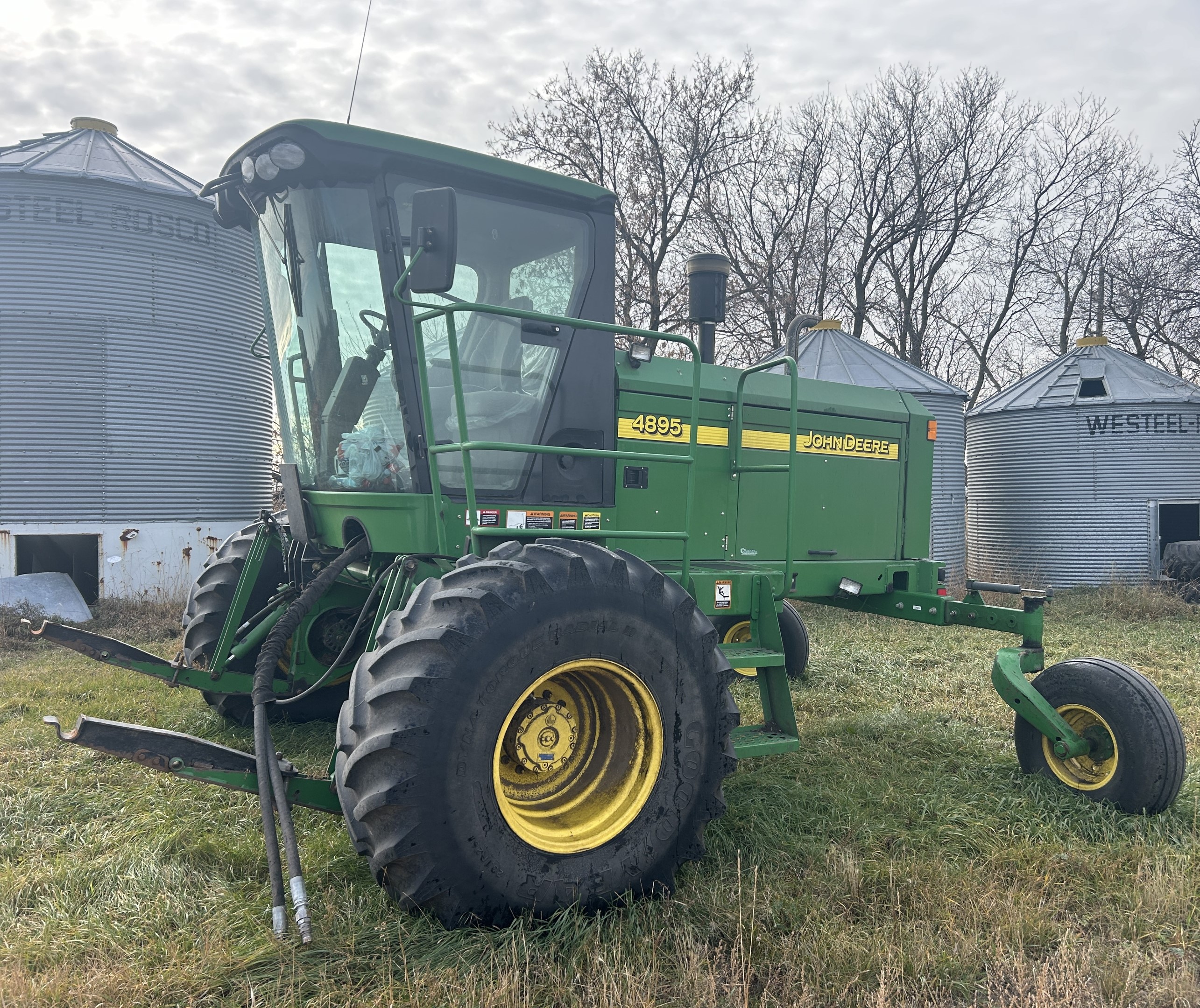 2008 John Deere 4895 Windrower