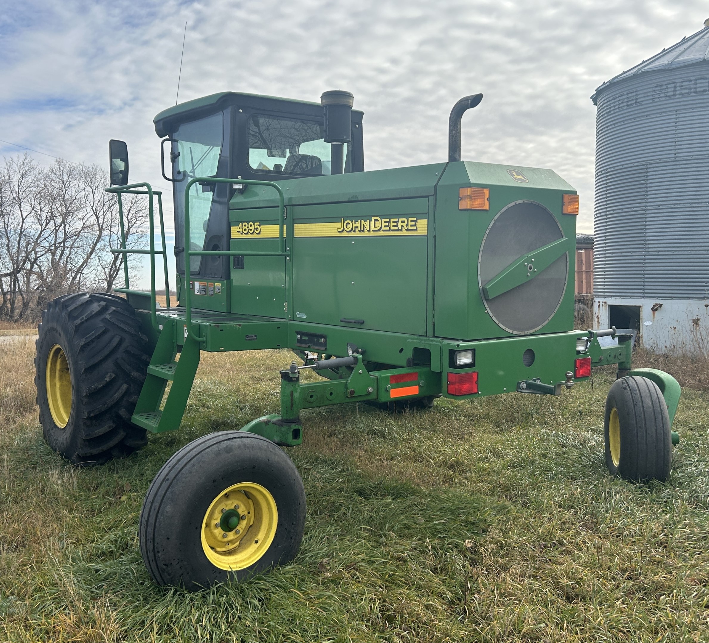 2008 John Deere 4895 Windrower