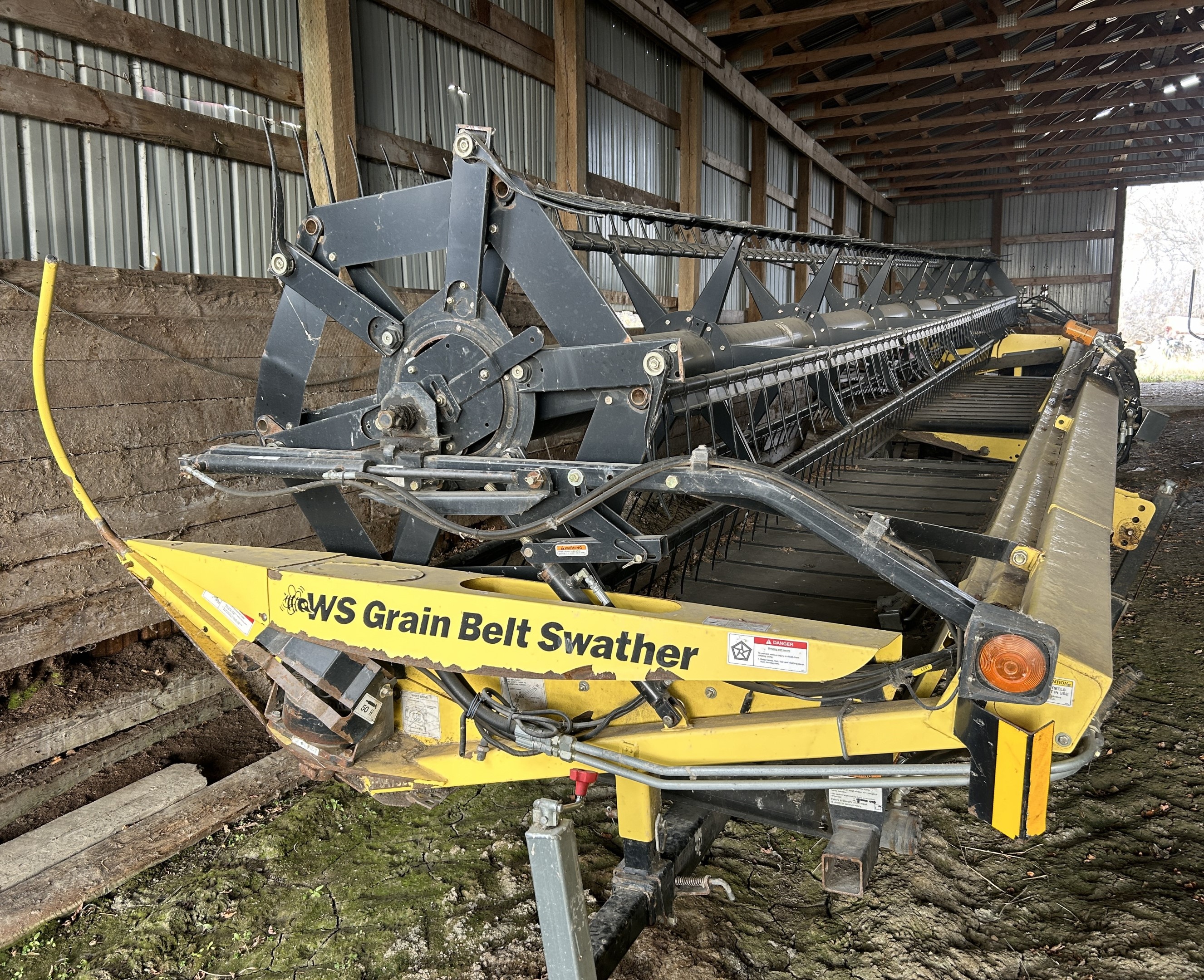 2008 John Deere 4895 Windrower