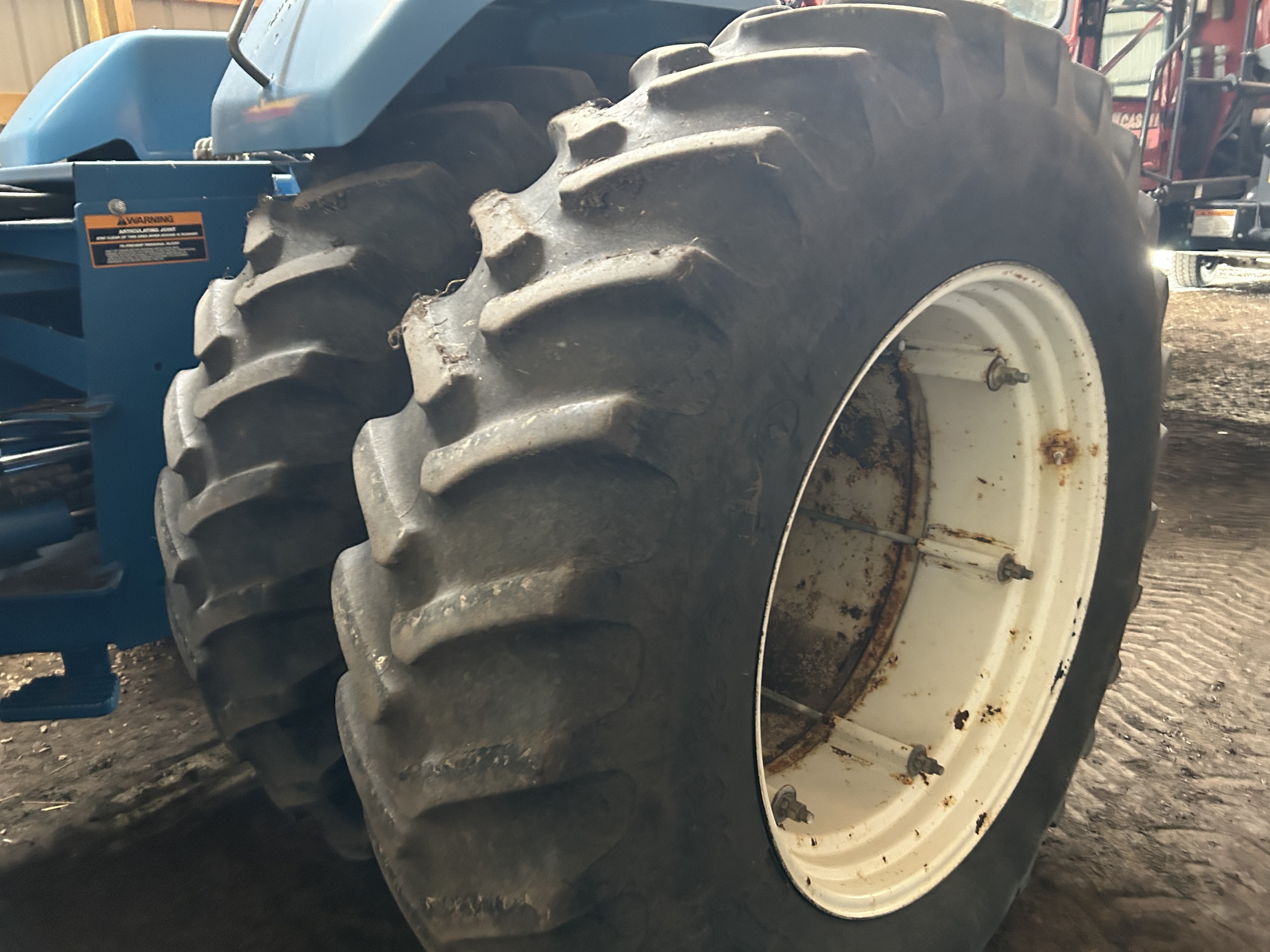 1994 New Holland 9480 Tractor 4WD