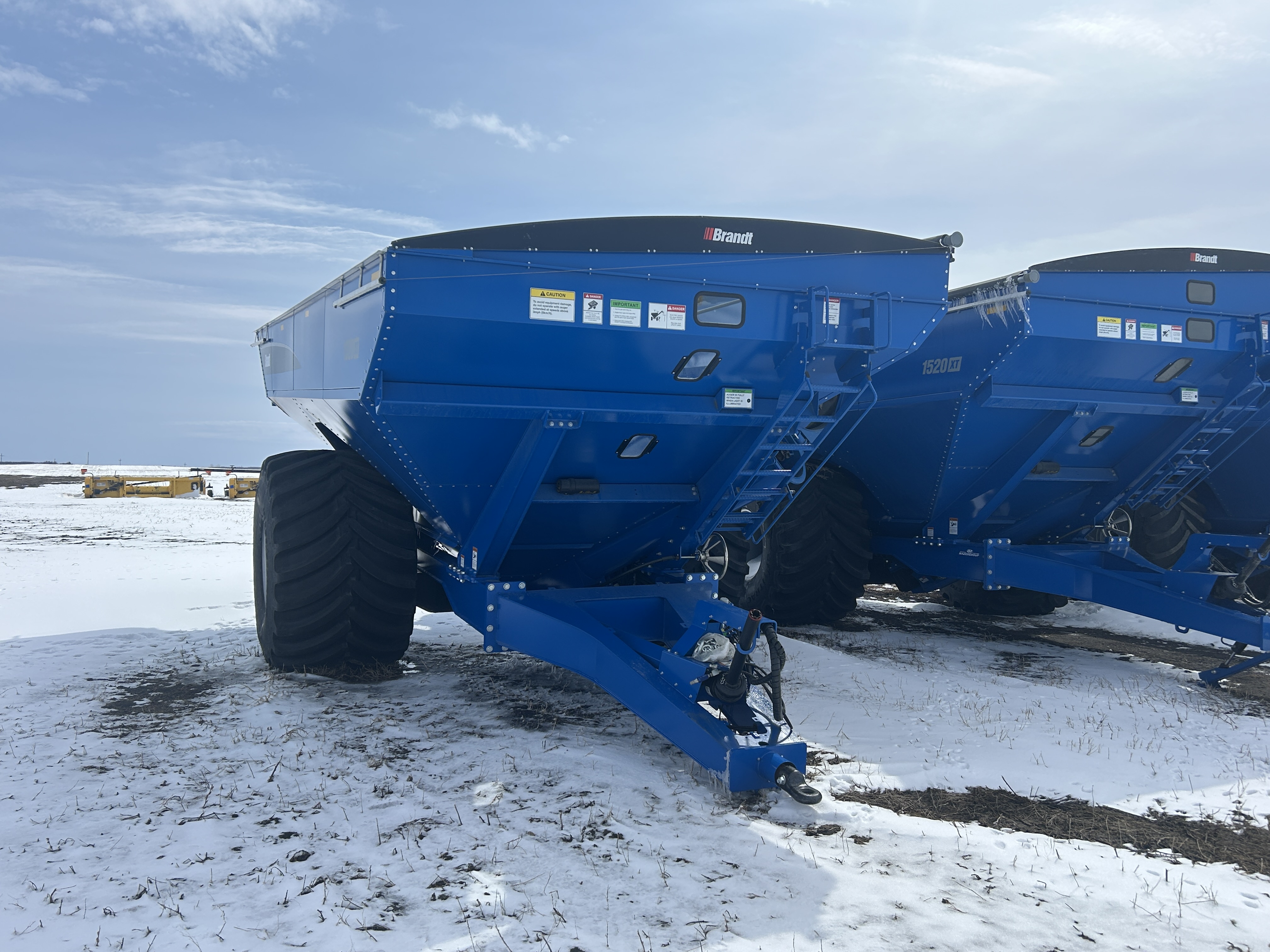 2023 Brandt 1320XT Grain Cart