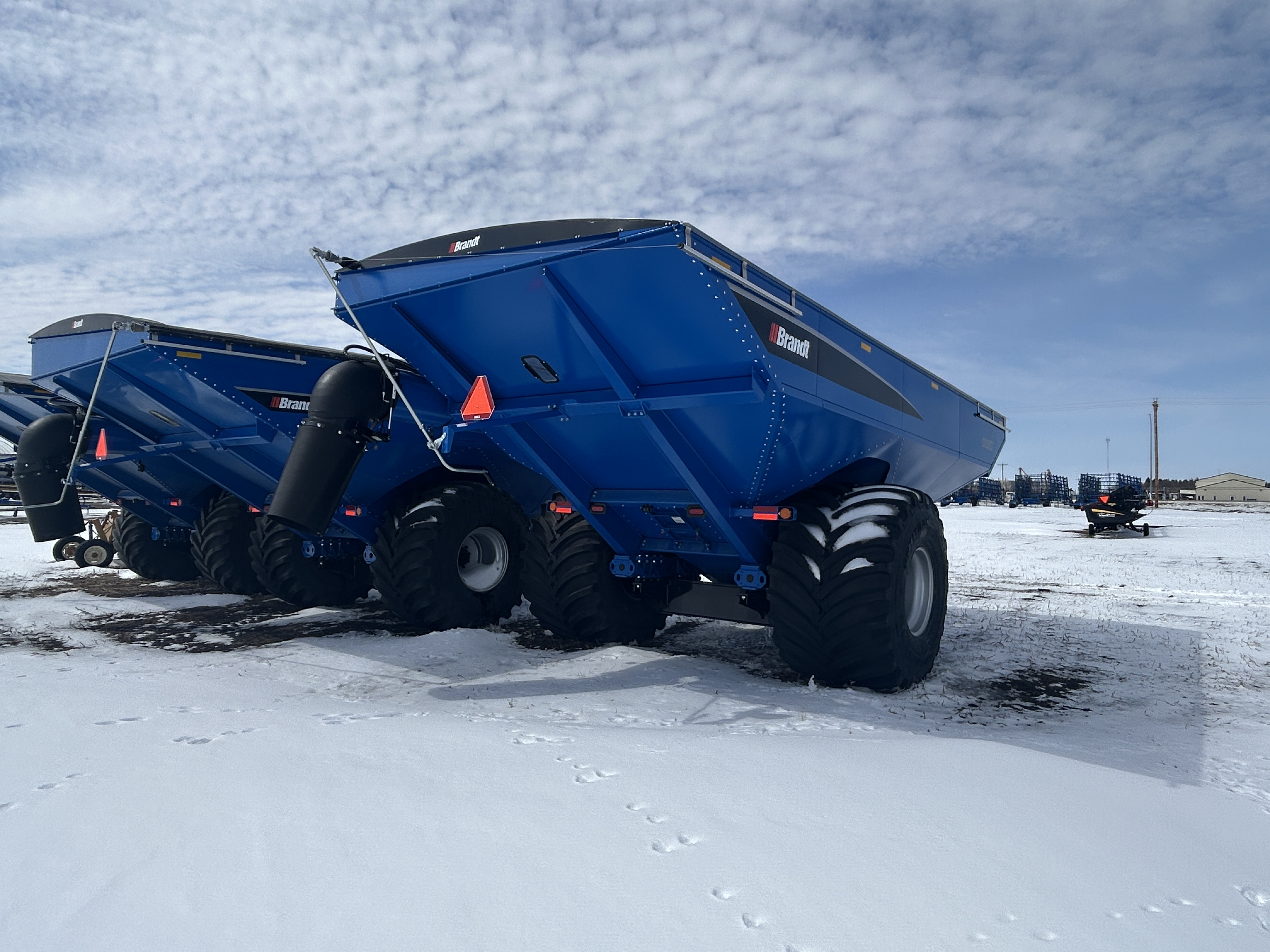 2023 Brandt 1320XT Grain Cart