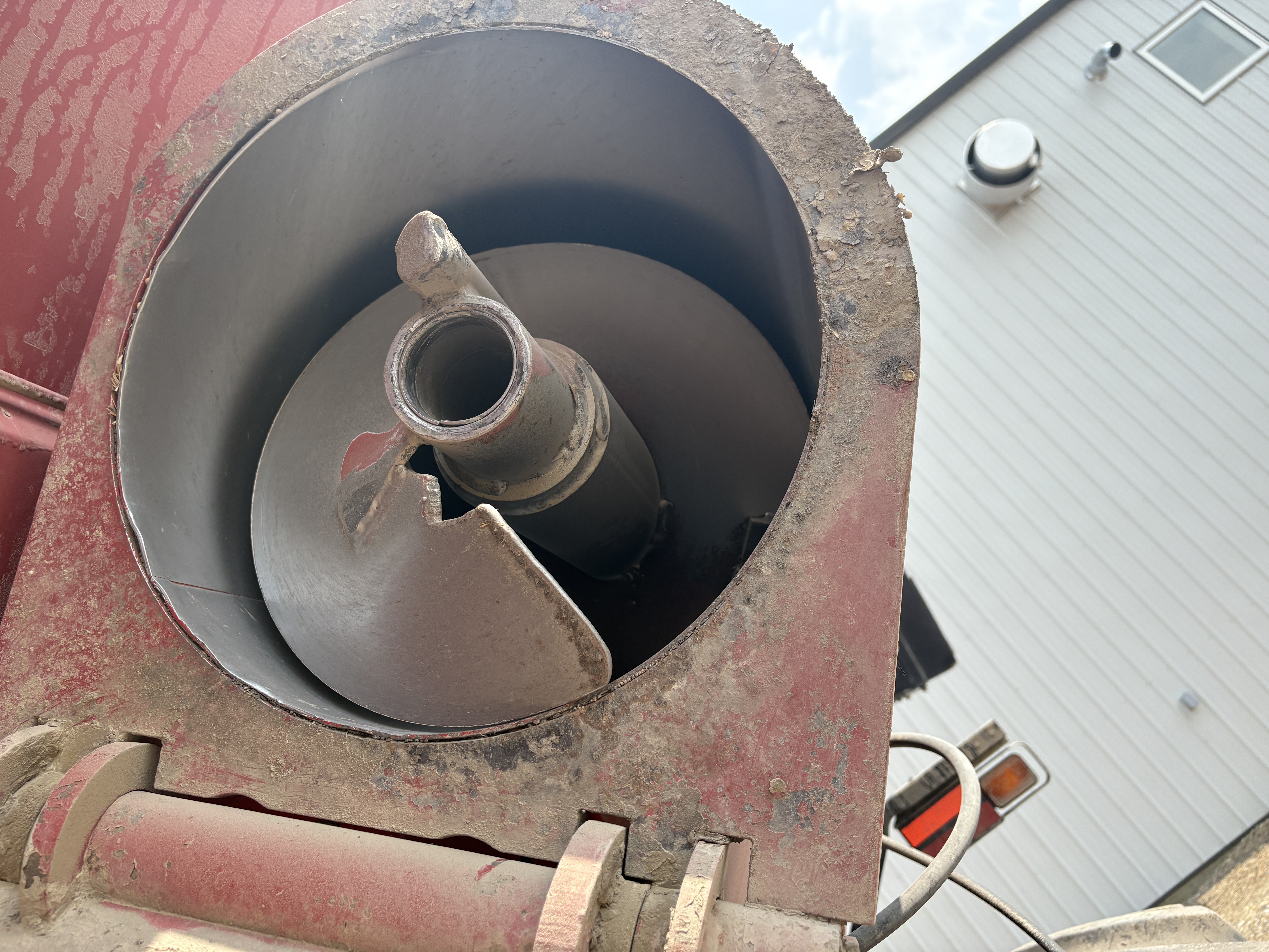 2007 Unverferth 8250 Grain Cart