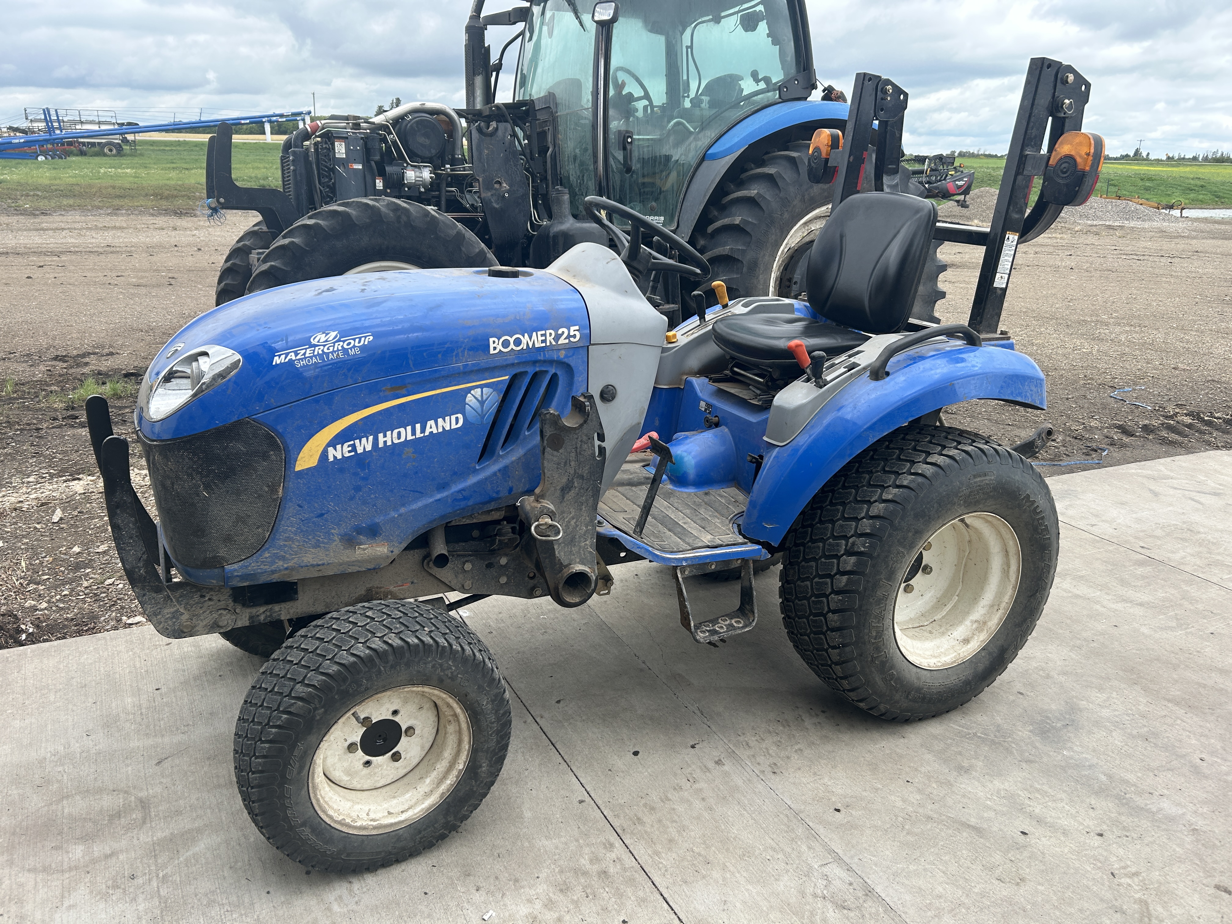 2012 New Holland BOOMER 25 Tractor Compact