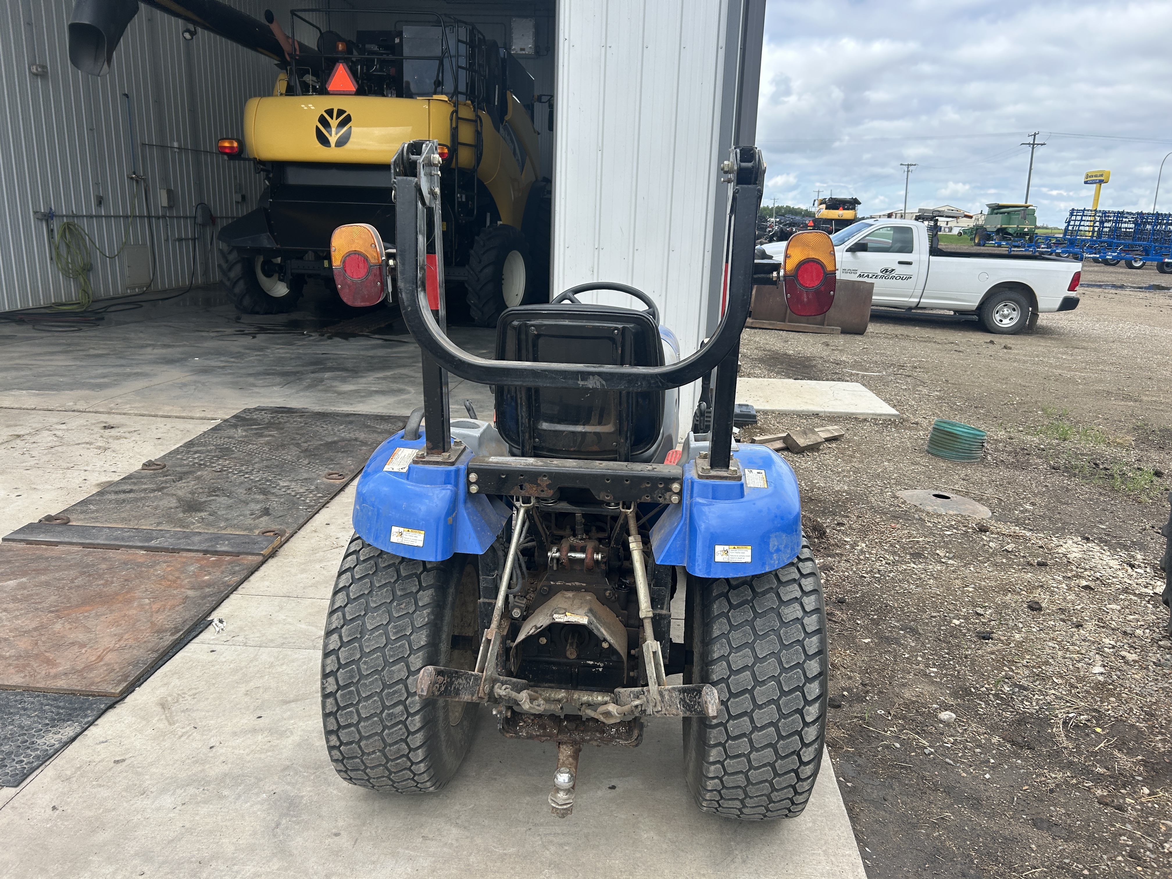 2012 New Holland BOOMER 25 Tractor Compact