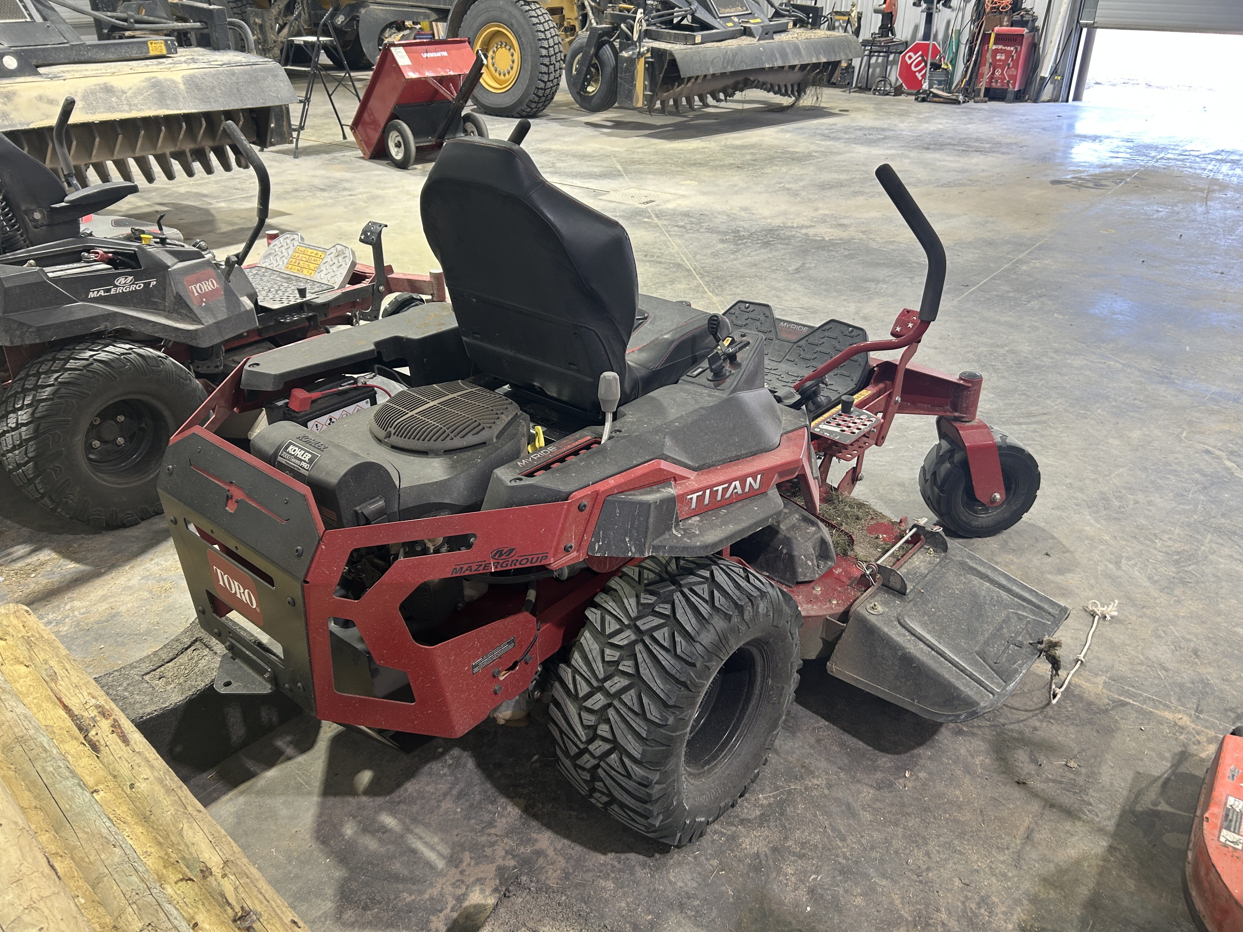 2024 Toro TITAN Mower/Zero Turn
