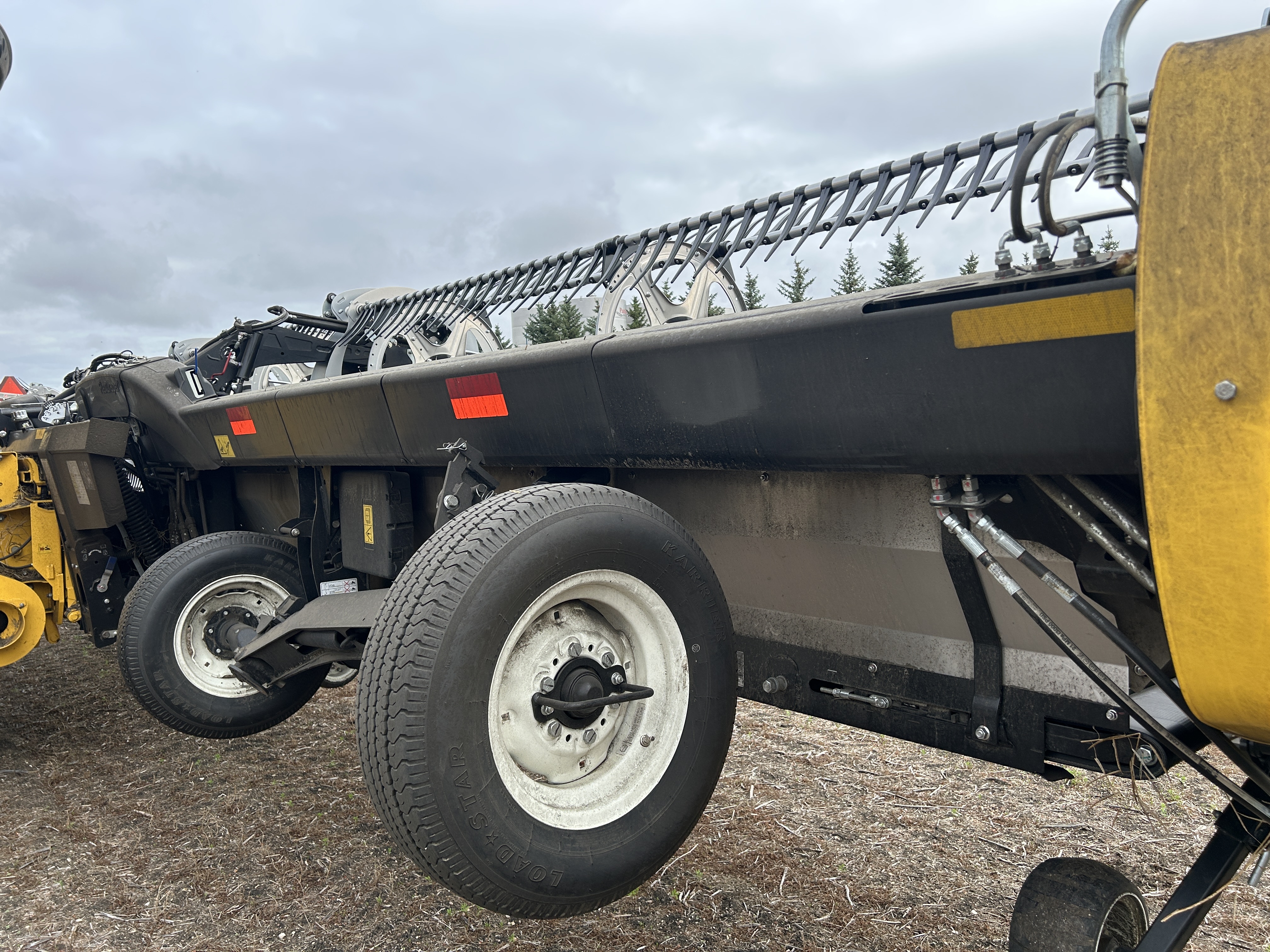 2023 MacDon FD240 Header Draper Flex