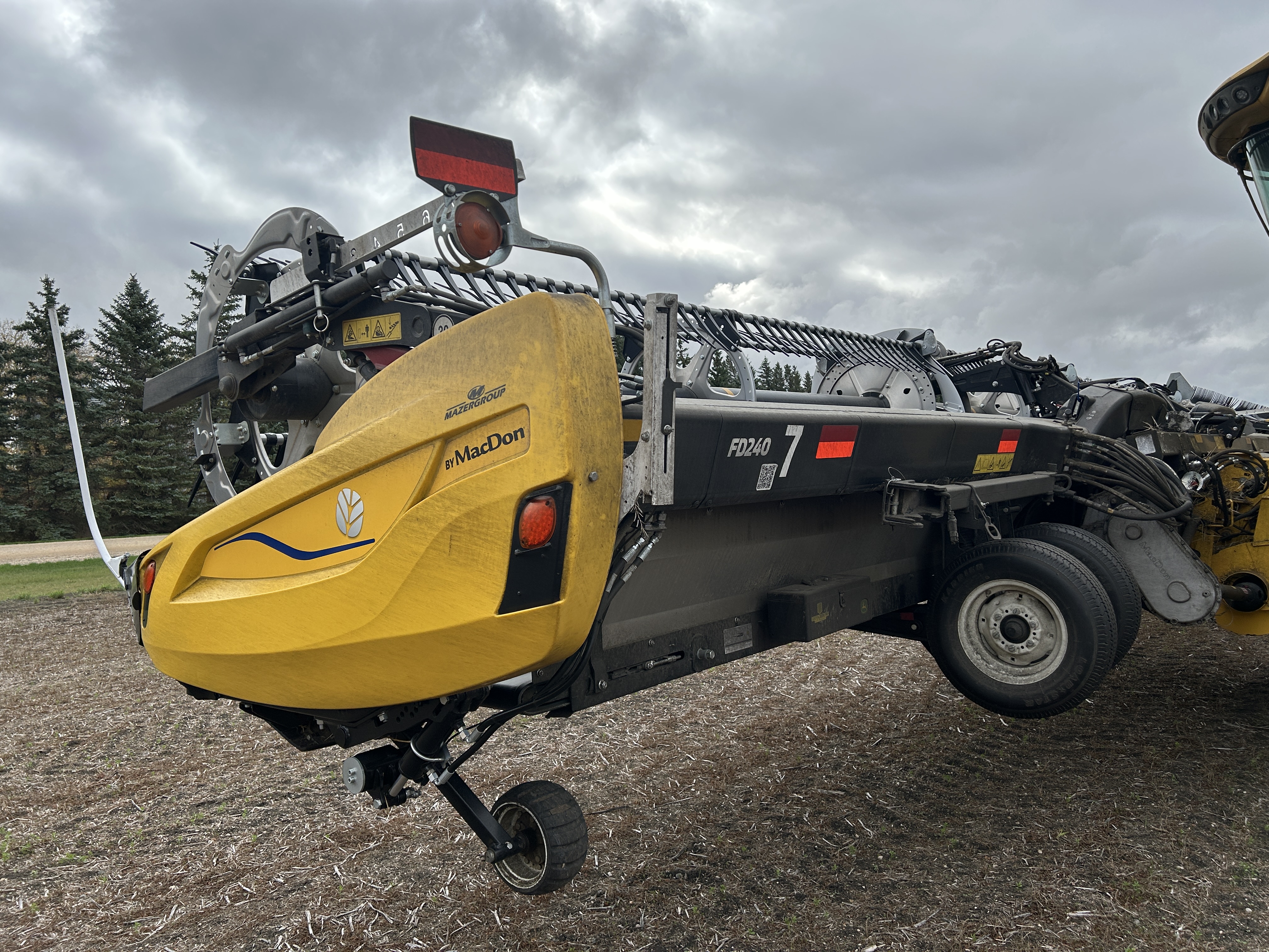 2023 MacDon FD240 Header Draper Flex