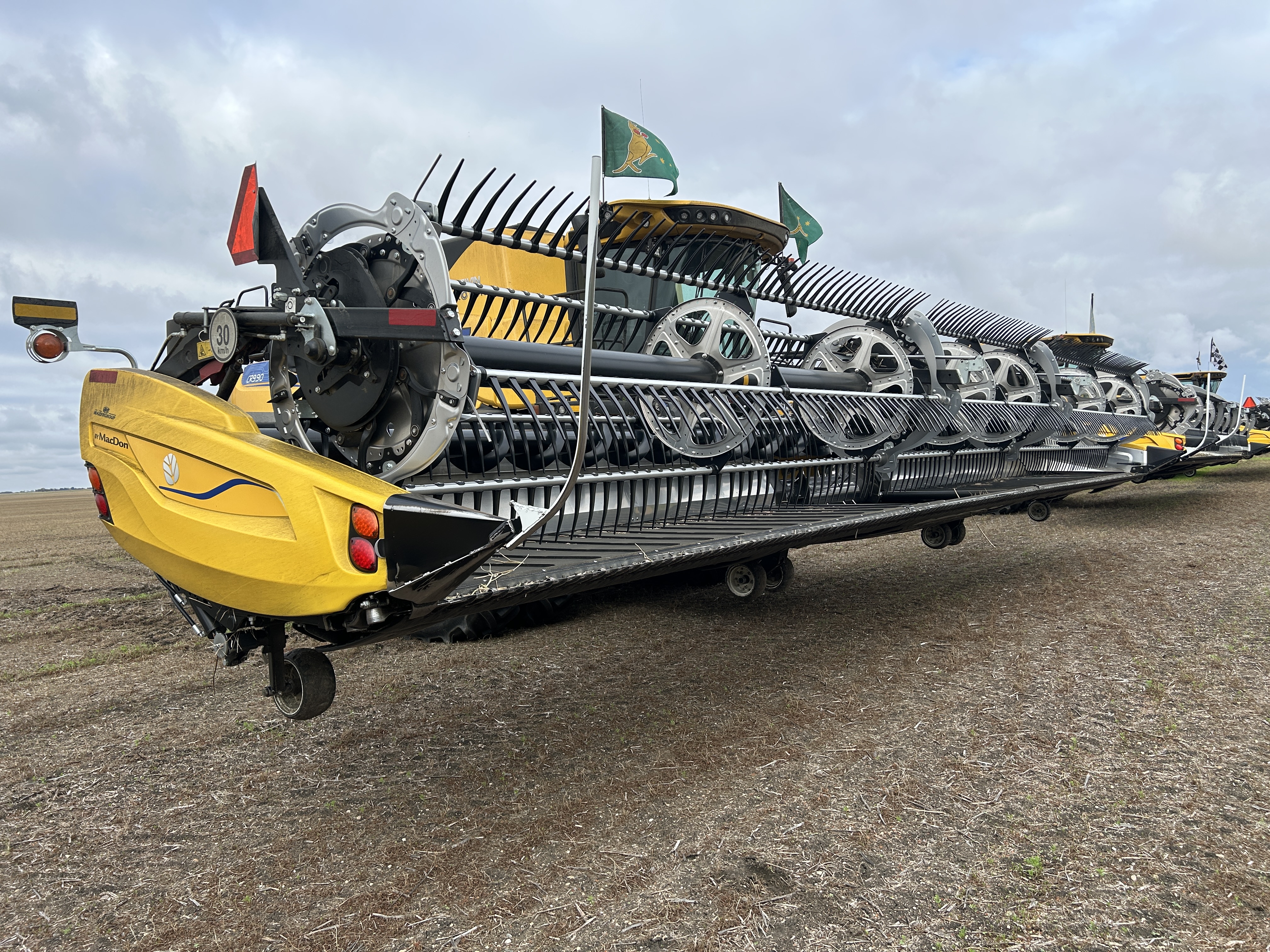 2023 MacDon FD240 Header Draper Flex