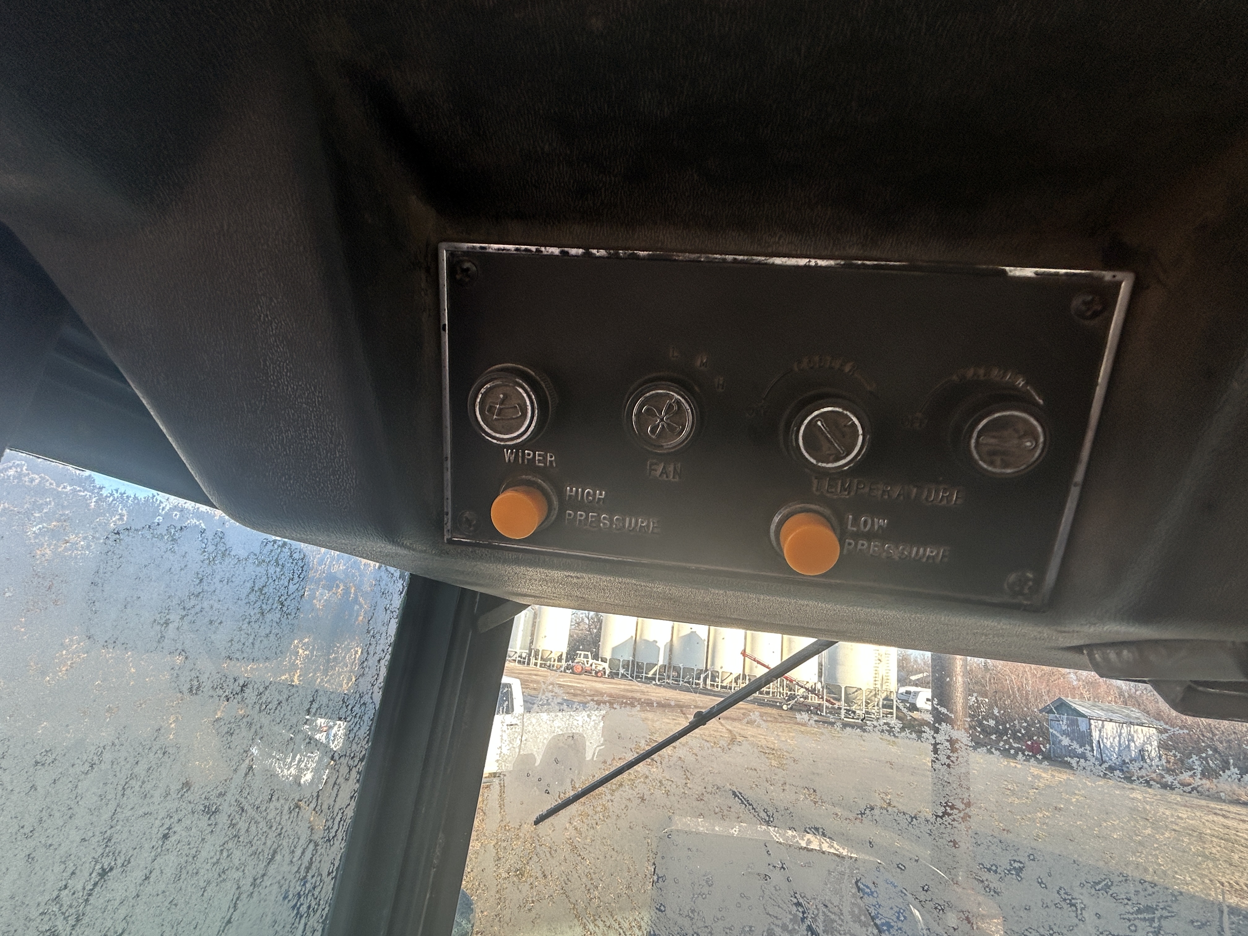 1981 Versatile 875 Tractor 4WD