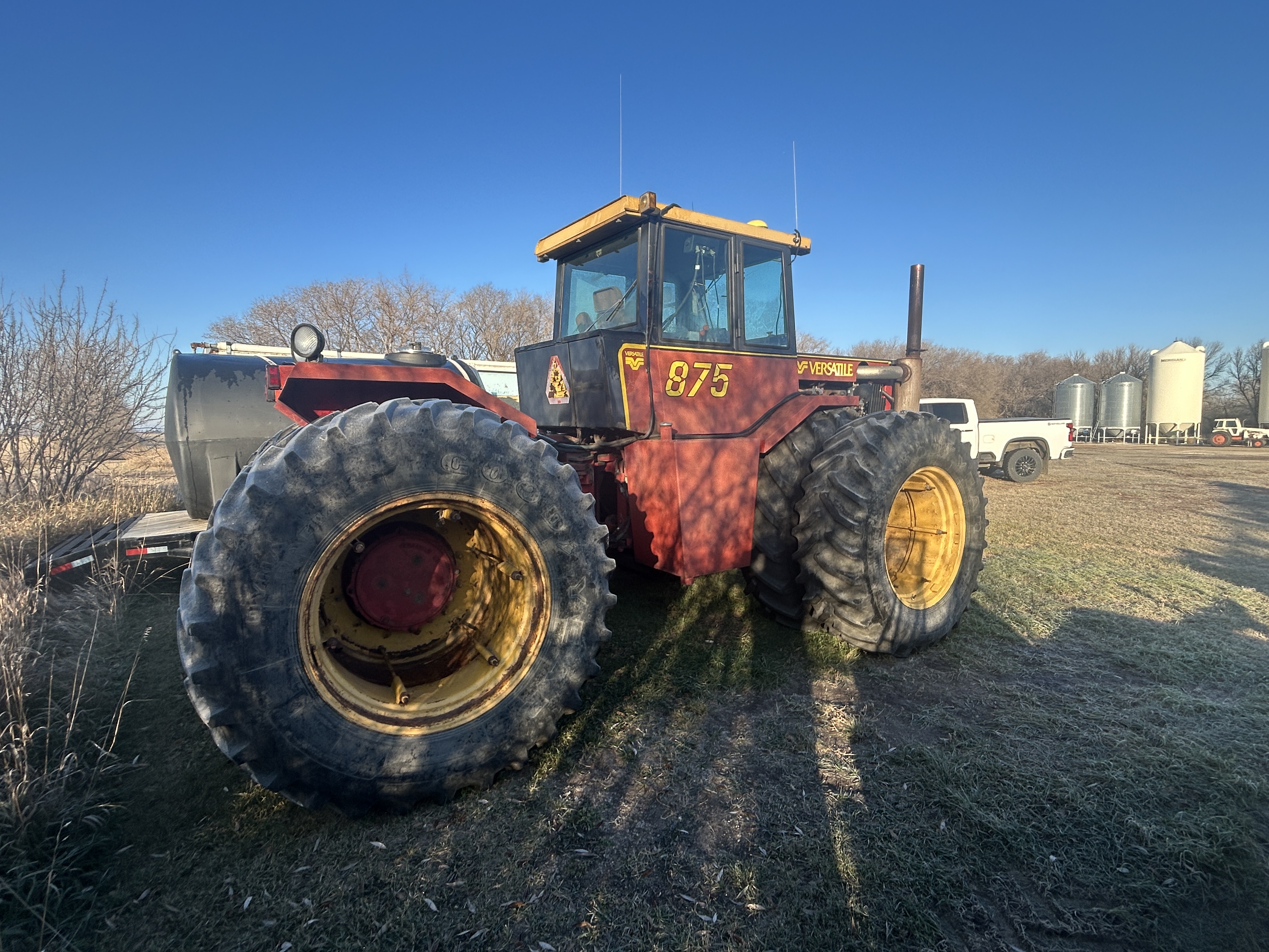 1981 Versatile 875 Tractor 4WD