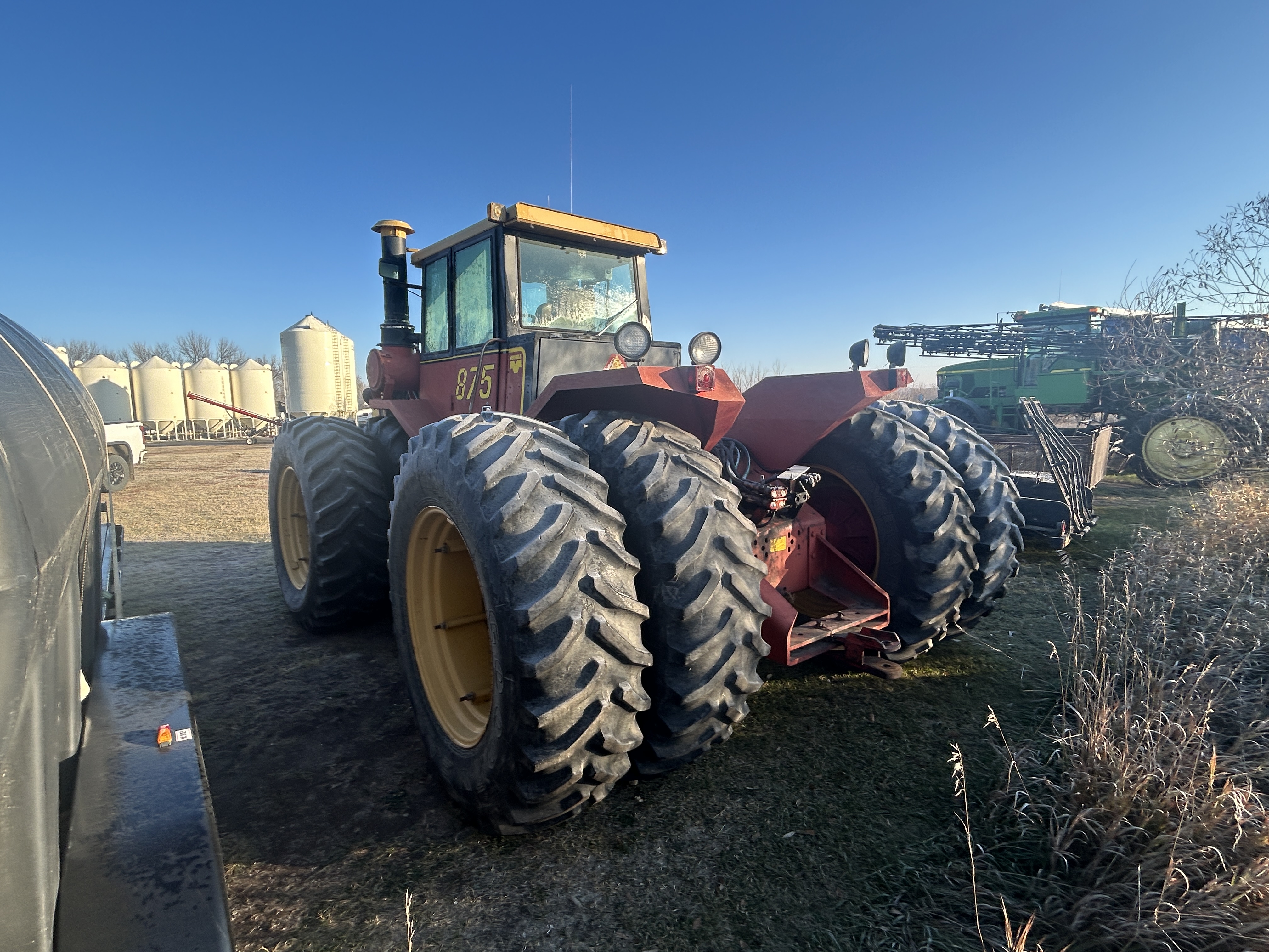 1981 Versatile 875 Tractor 4WD