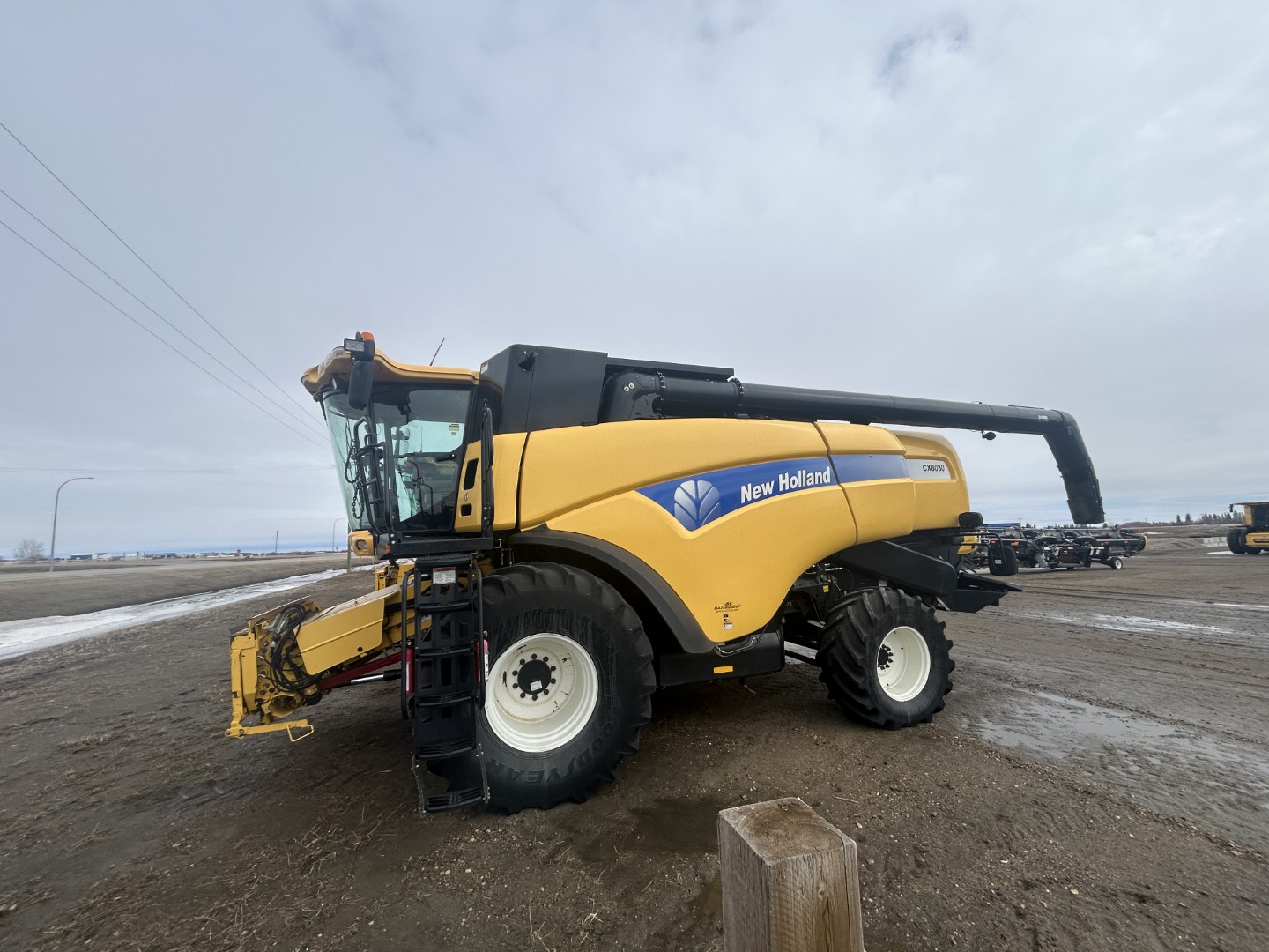 2011 New Holland CX8080 Combine