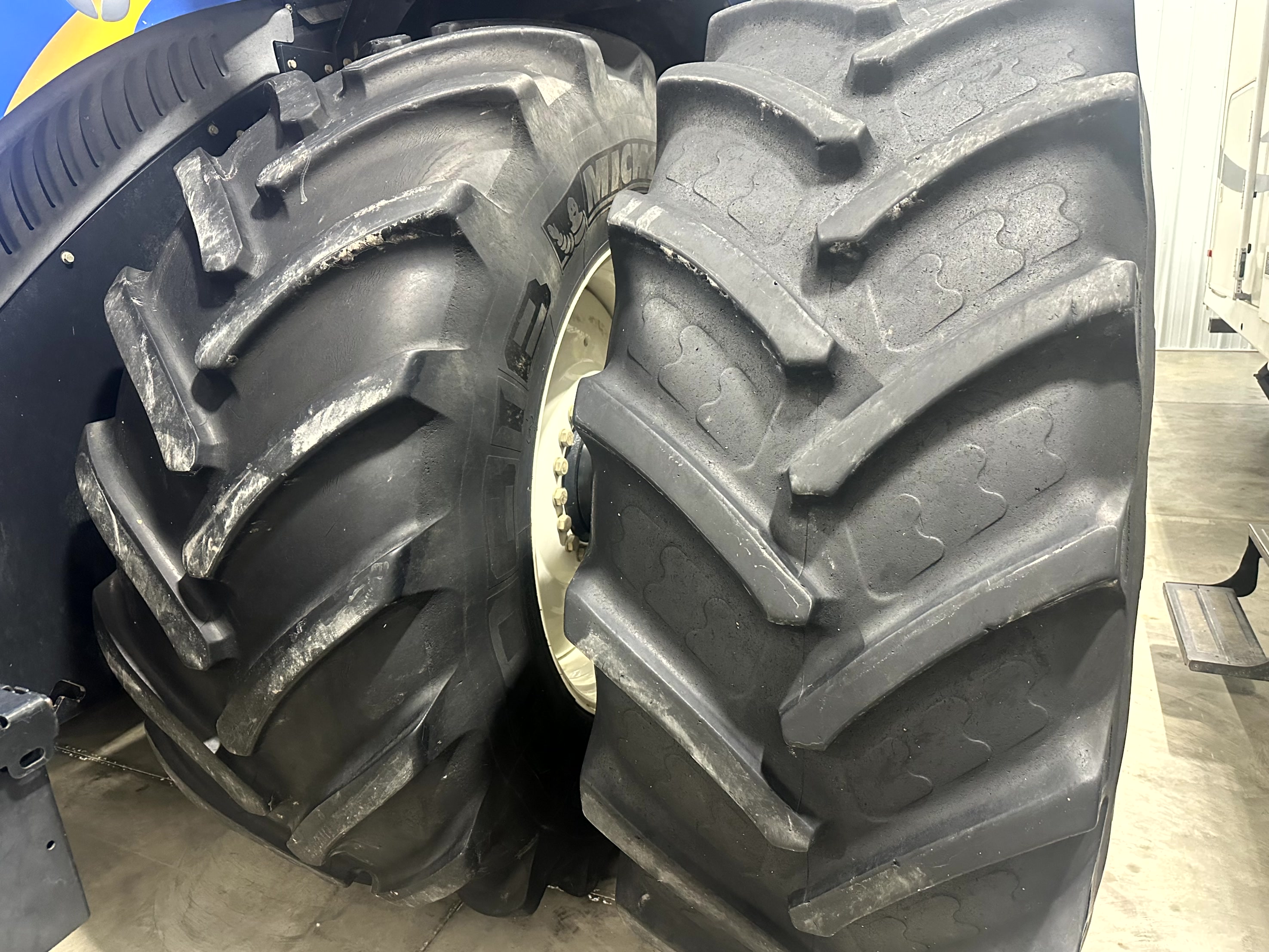 2014 New Holland T9.700 Tractor 4WD