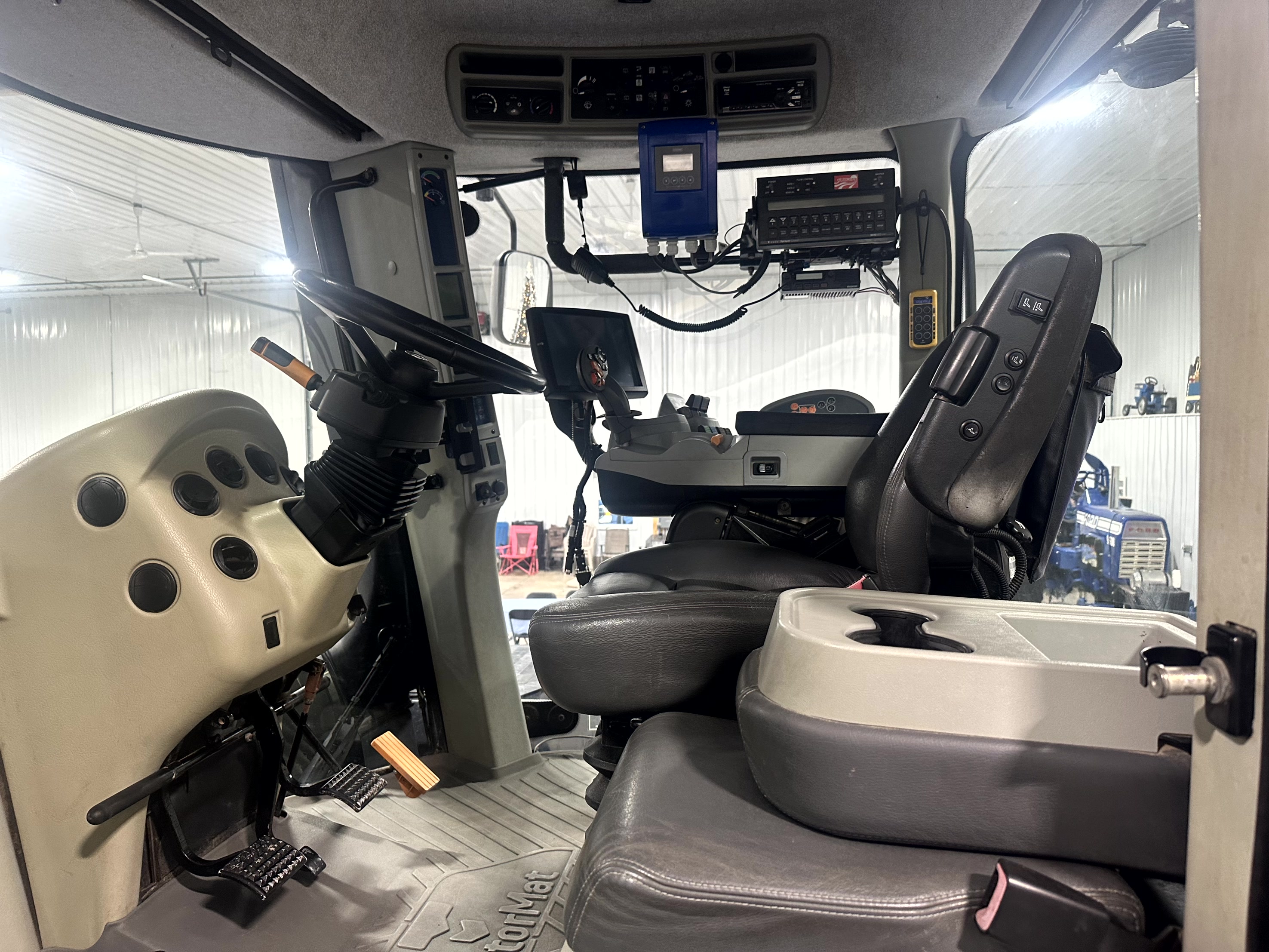 2014 New Holland T9.700 Tractor 4WD