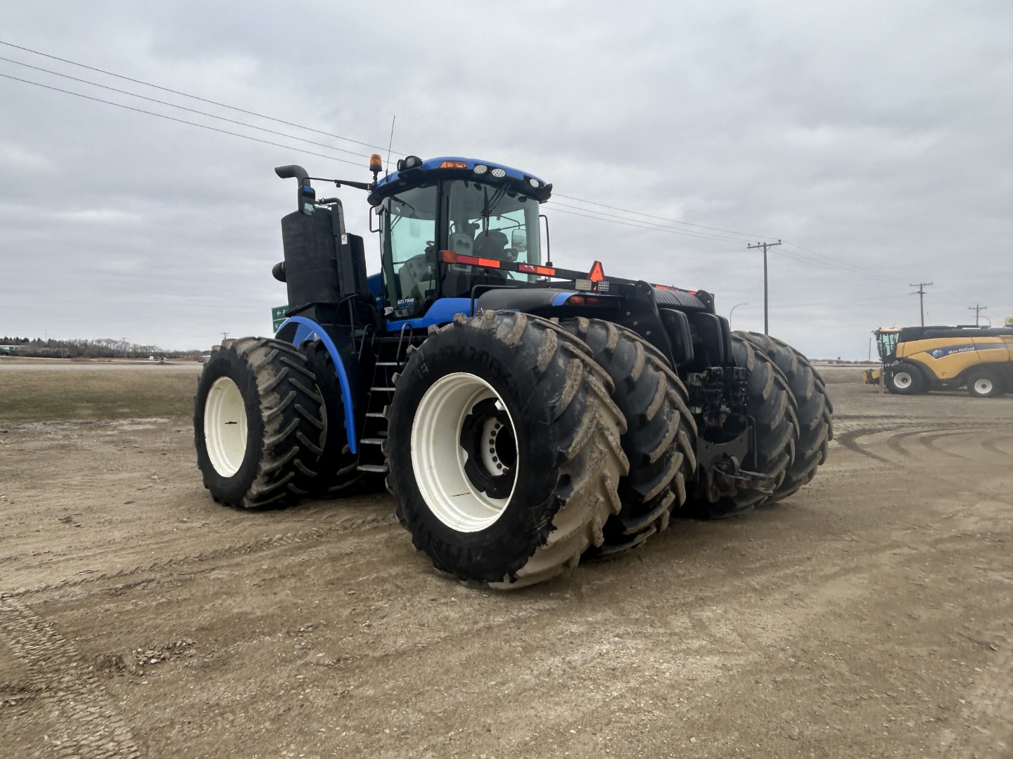 2014 New Holland T9.700 Tractor 4WD