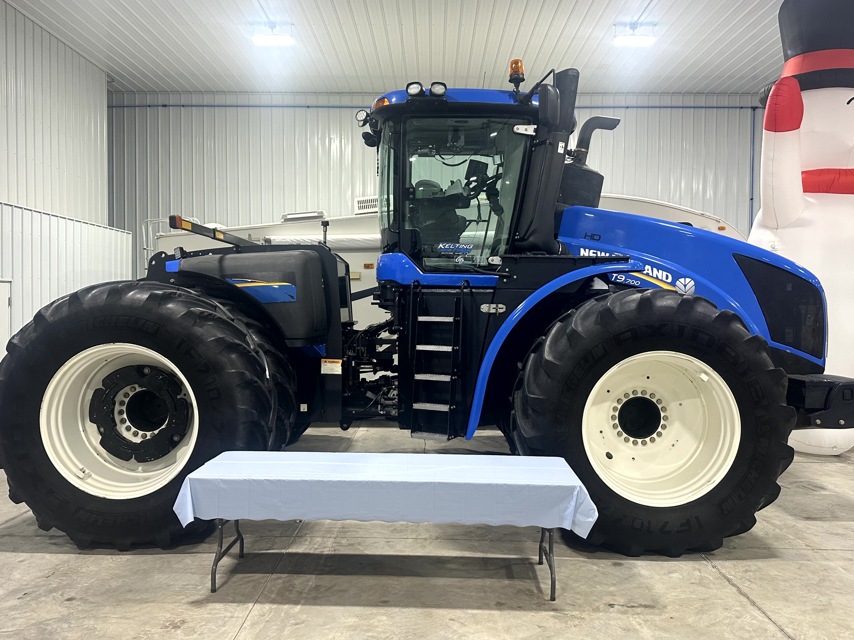 2014 New Holland T9.700 Tractor 4WD